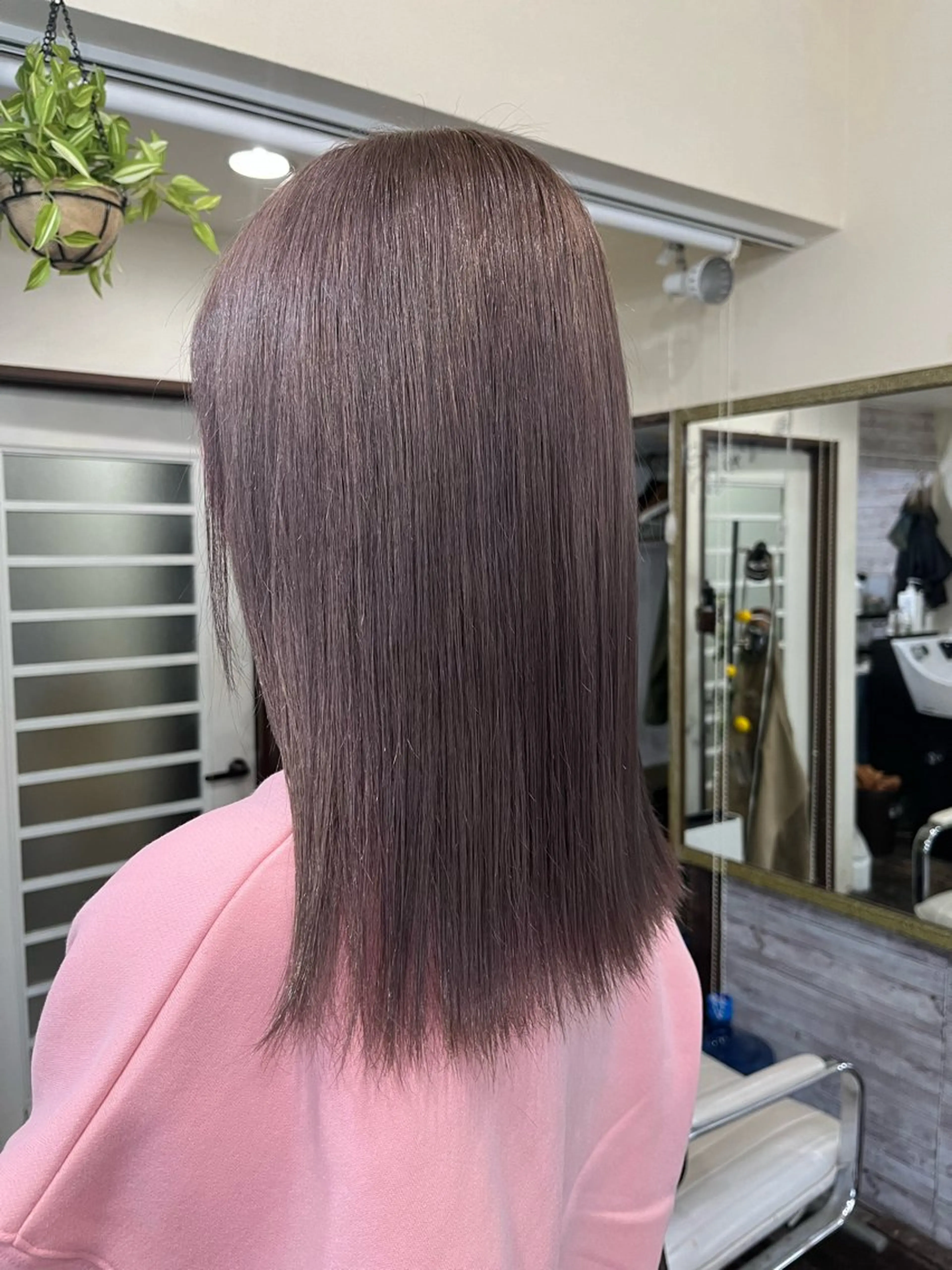 ミディアム カラー ブリーチ ブラウンカラー ラベンダーカラー ラベンダーブラウン ヘアカラー 渡辺 健太のヘアスタイル