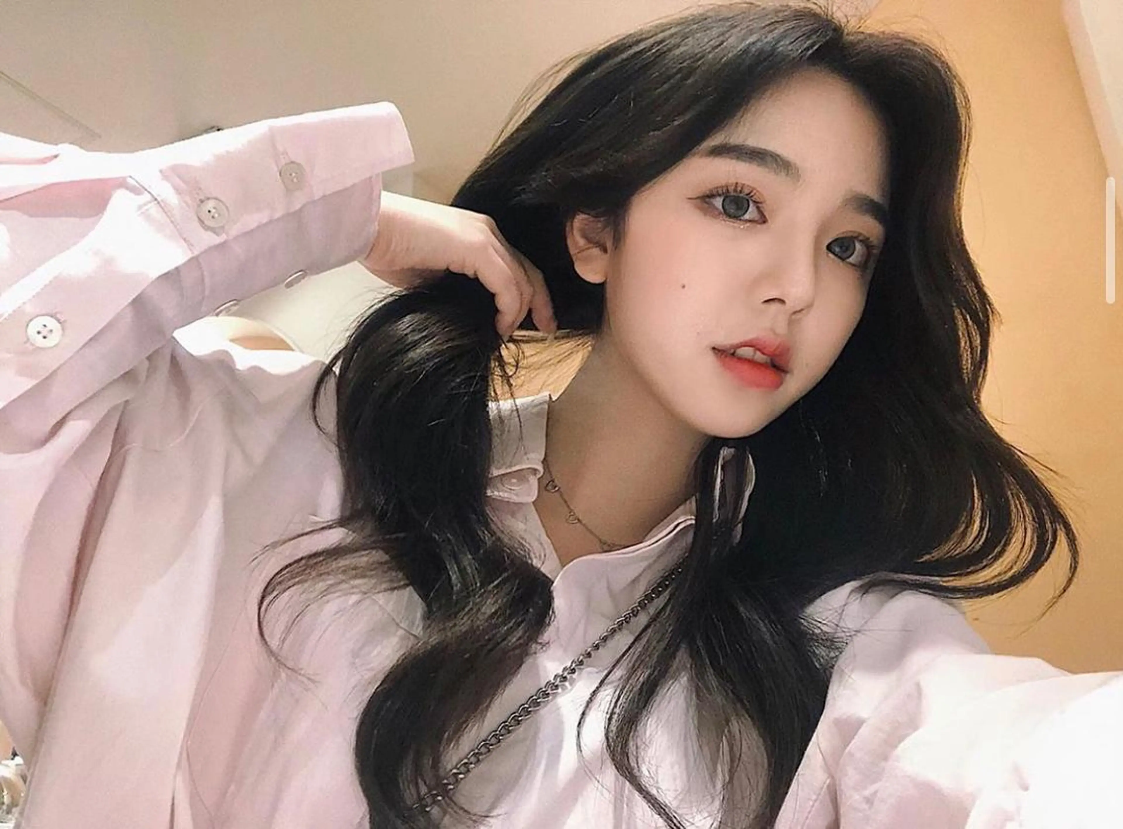 セミロング カラー ブリーチ ケアブリーチ ダブルカラー ハイライトカラー イルミナカラー オリーブカラー 特化　　kaiのヘアスタイル