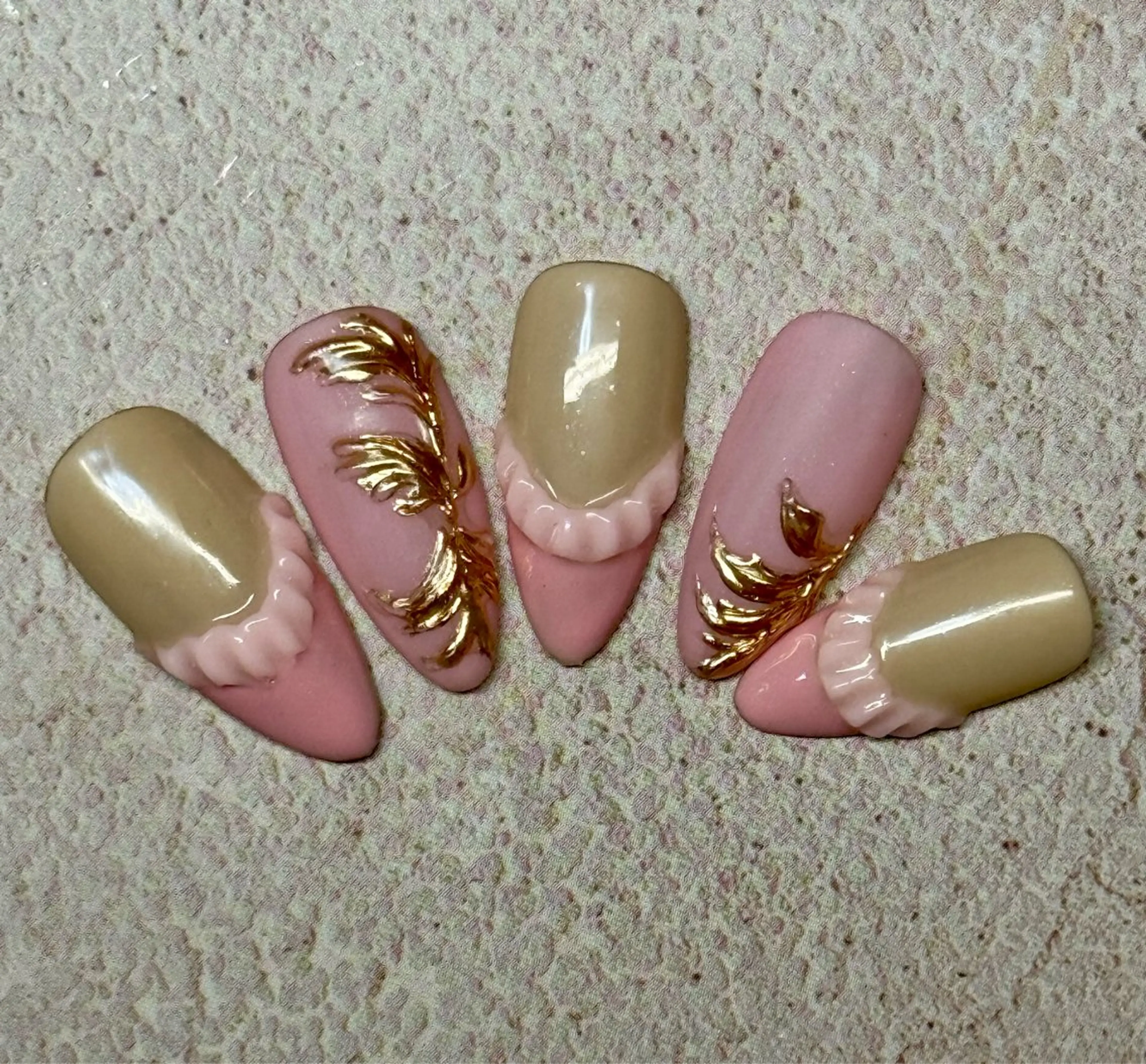 ネイル アートネイル チークネイル フレンチネイル キラキラネイル ラメ(グリッター) M.N_ nailのネイルデザイン