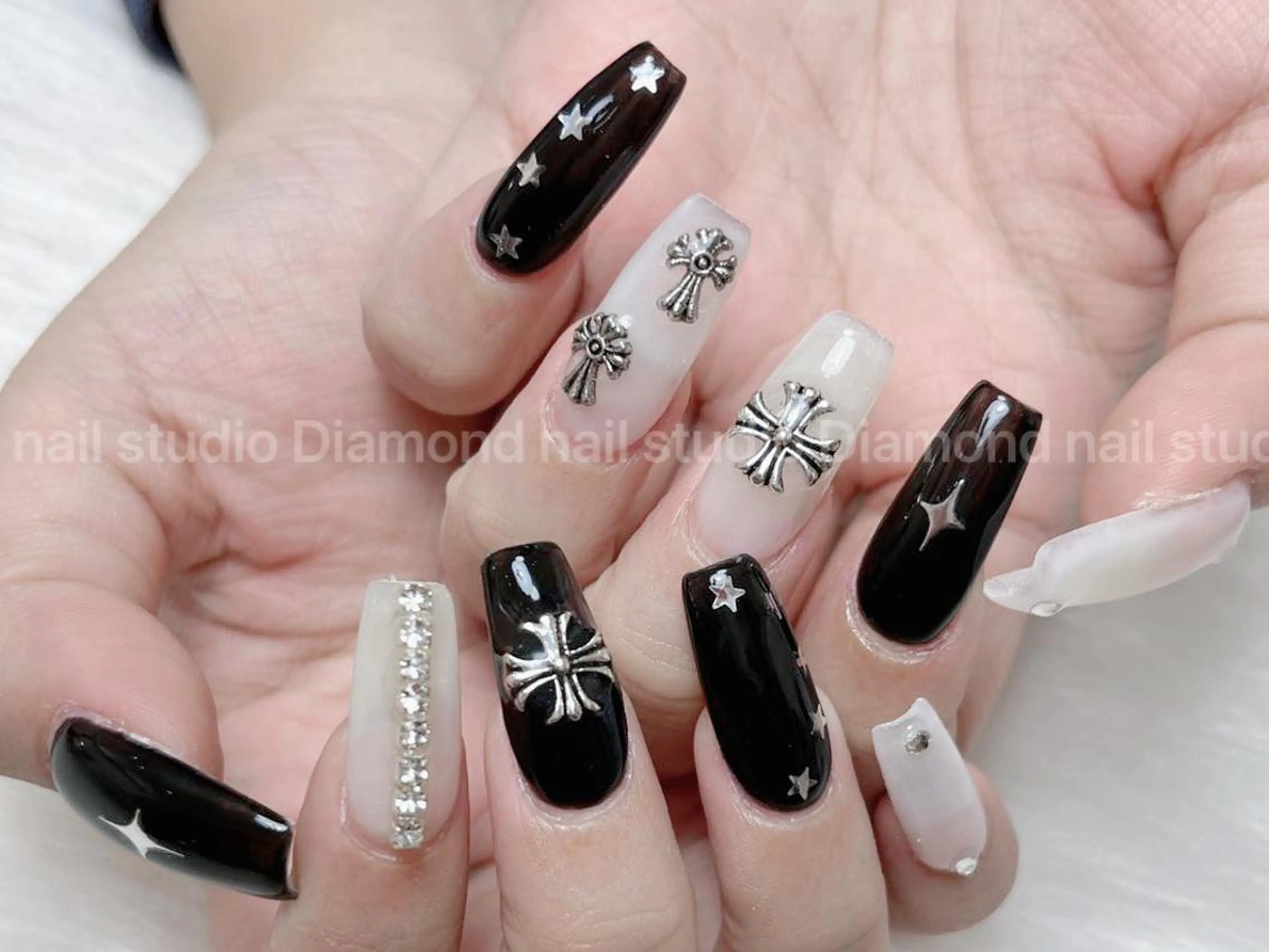 ネイル ハンドネイル DIAMOND 💦のネイルデザイン