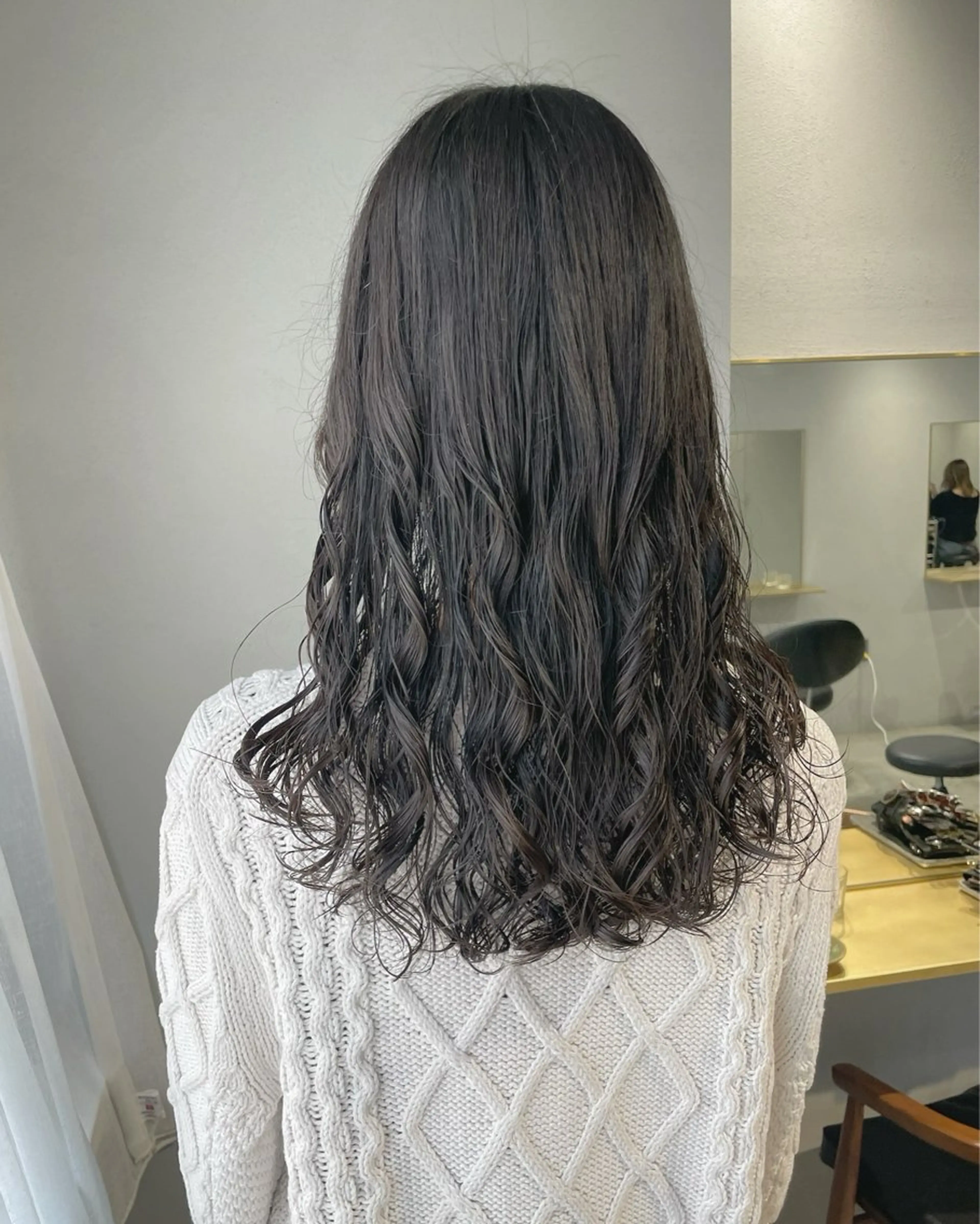 ロング パーマ 髪質改善 縮毛矯正 デジタルパーマ カット パーマ トリートメント 【arc】Ruri コテ巻き風パーマのヘアスタイル