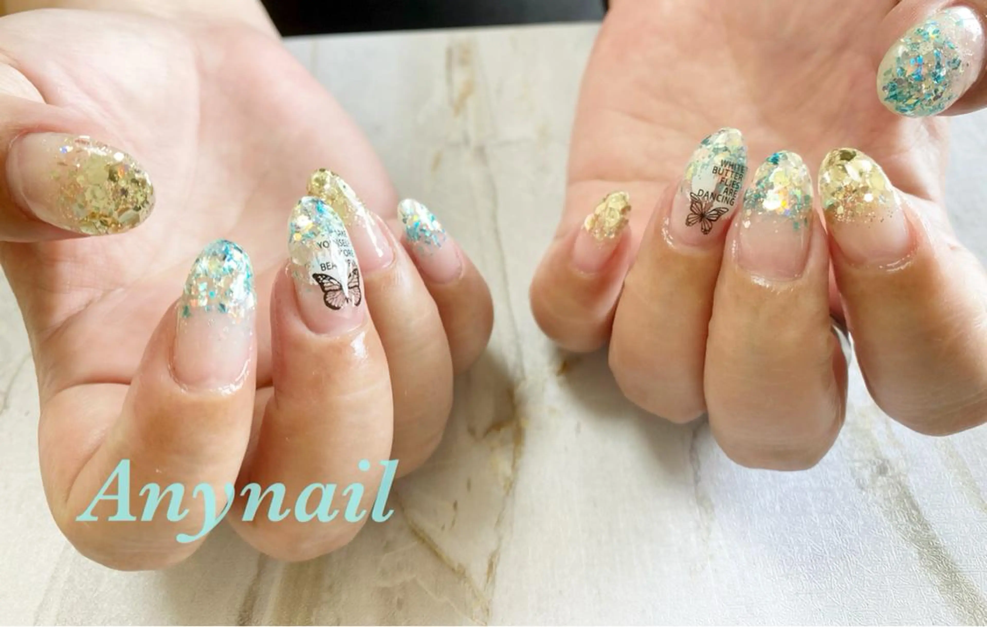 ネイル ブルー ゴールド グラデーション グリーン ホログラムネイル 岩澤 恵子のネイルデザイン