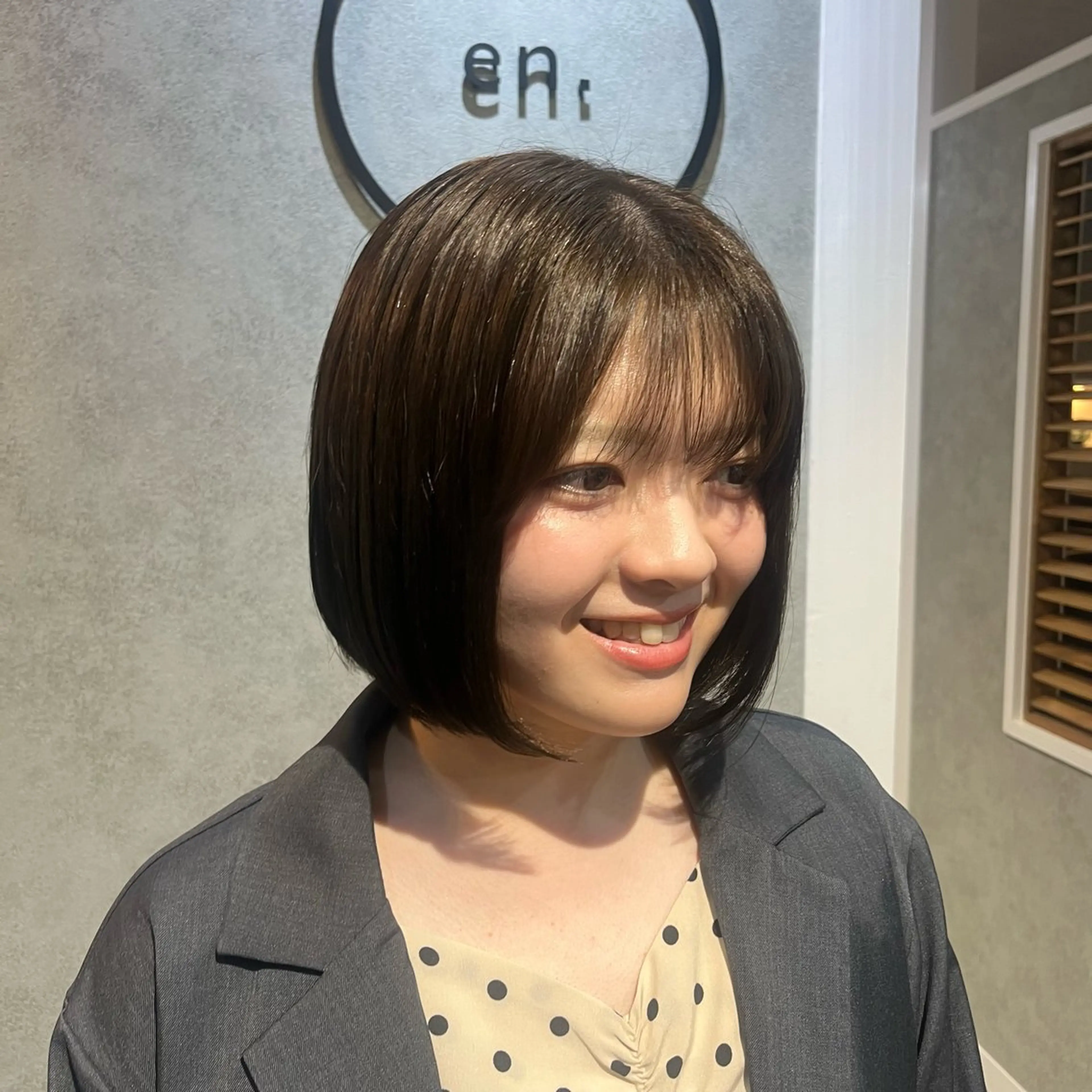 ミディアム カラー ベージュカラー 透明感カラー オリーブベージュ カット ヘアカラー トリートメント ボブ/プツッとボブ/ 暖色カラー/モエのヘアスタイル