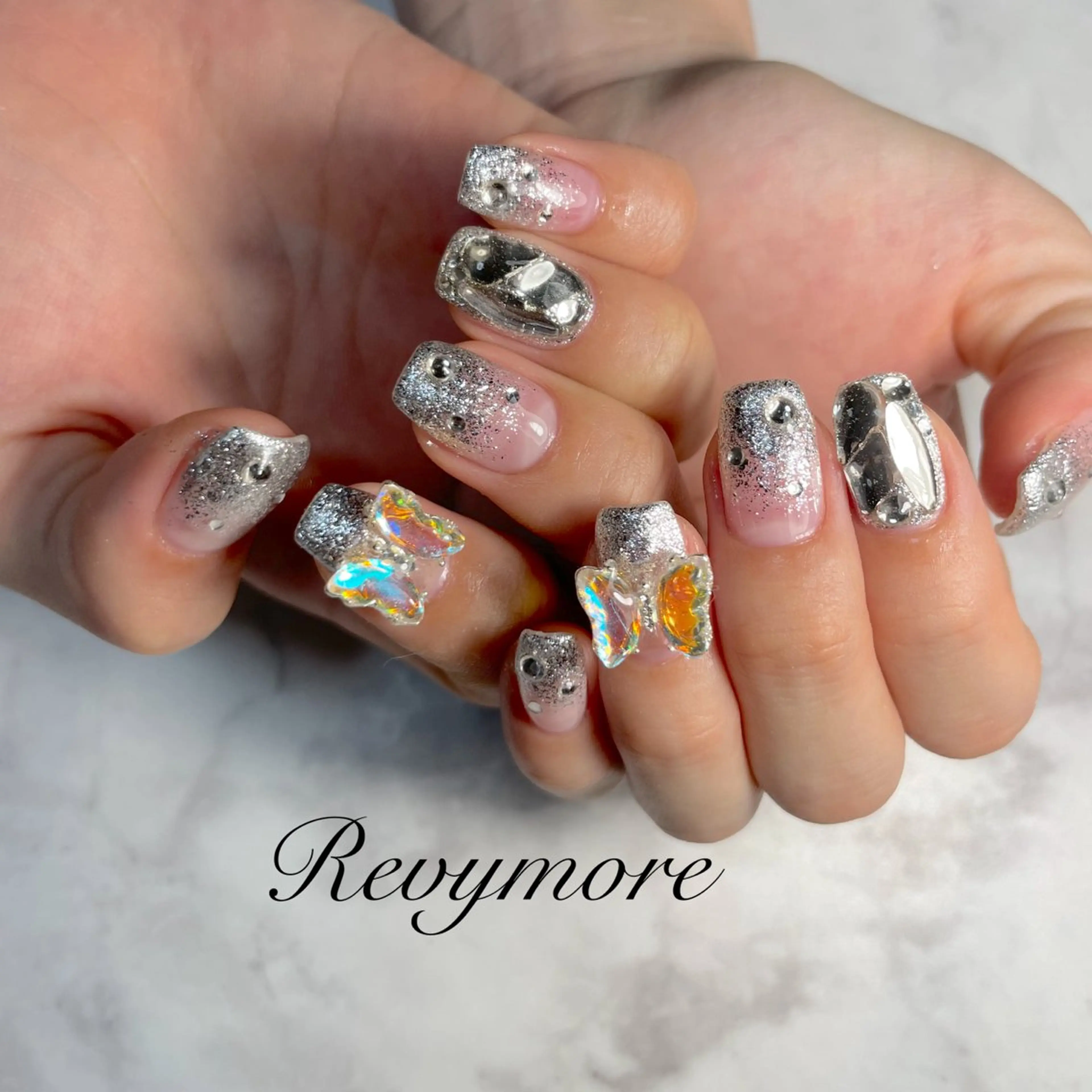 ネイル ジェルネイル キラキラネイル 韓国ネイル ラメ(グリッター) ラメグラデーション nail salon Revymore所属・nail salon Revymoreのネイルデザイン