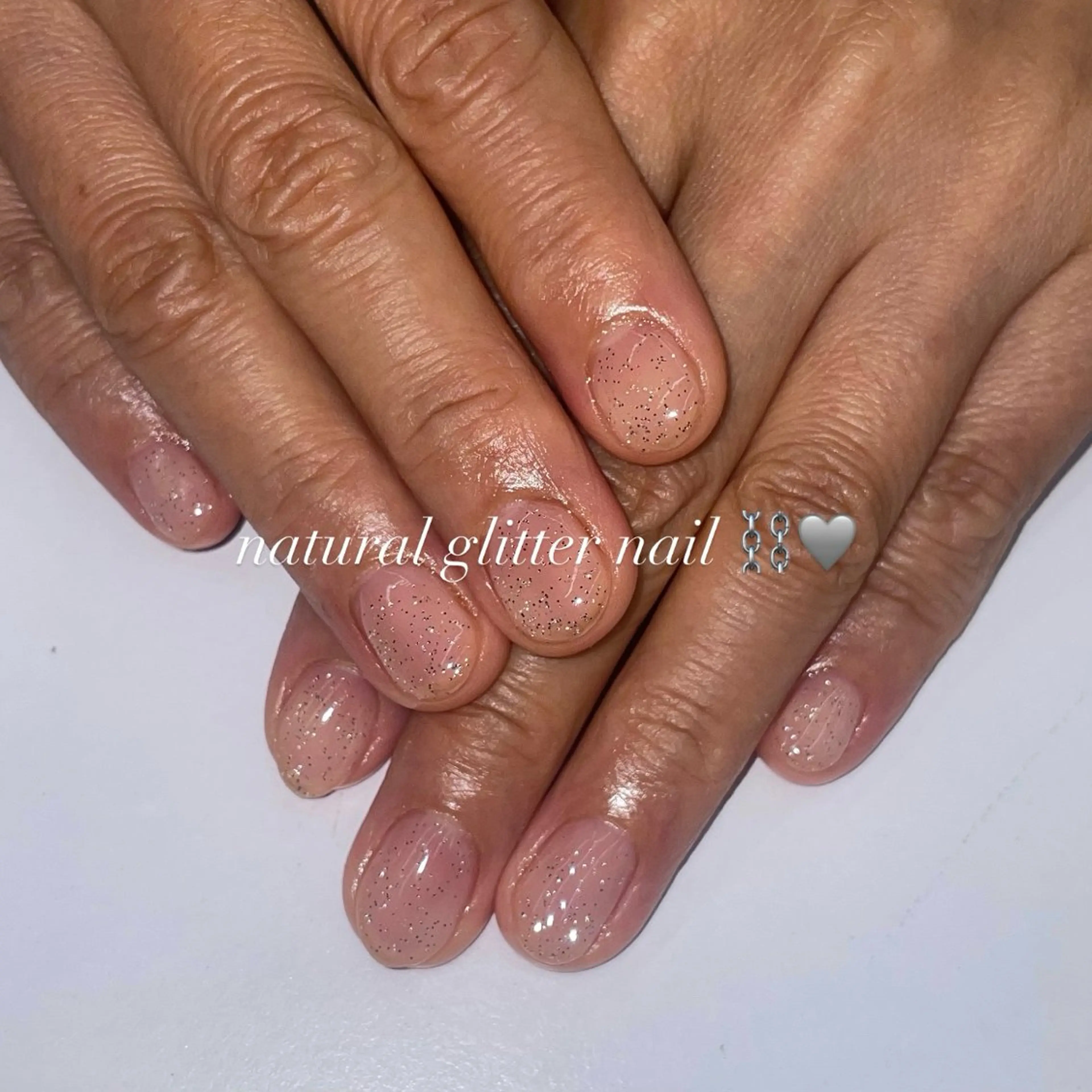 ネイル ハンドネイル ななみ.⋆𝜗𝜚 艶カラー/まつパのヘアスタイル