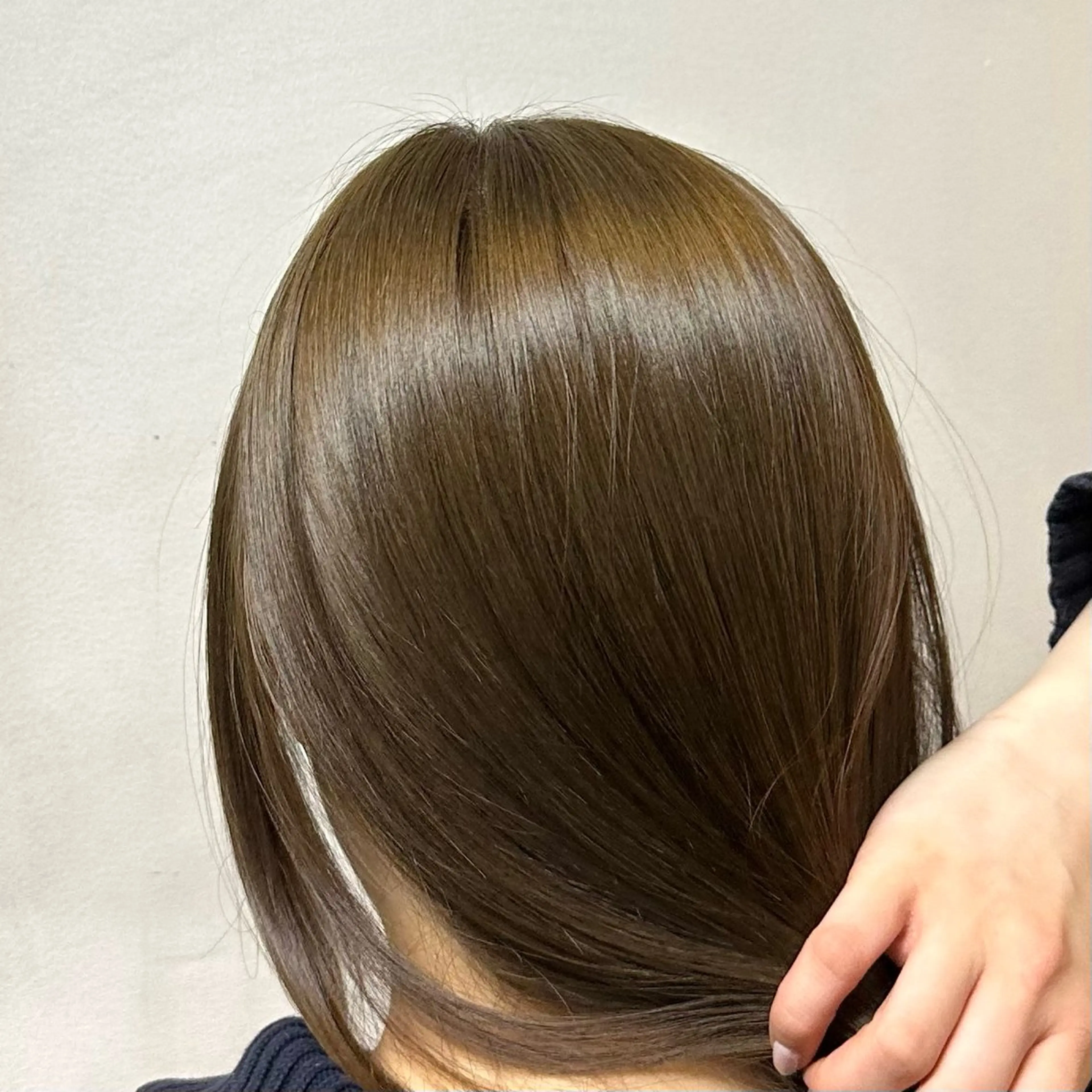 カラー ベージュカラー ブリーチ ブリーチなしカラー オリーブベージュ ヘアカラー fiorista🌼 ayanaのヘアスタイル