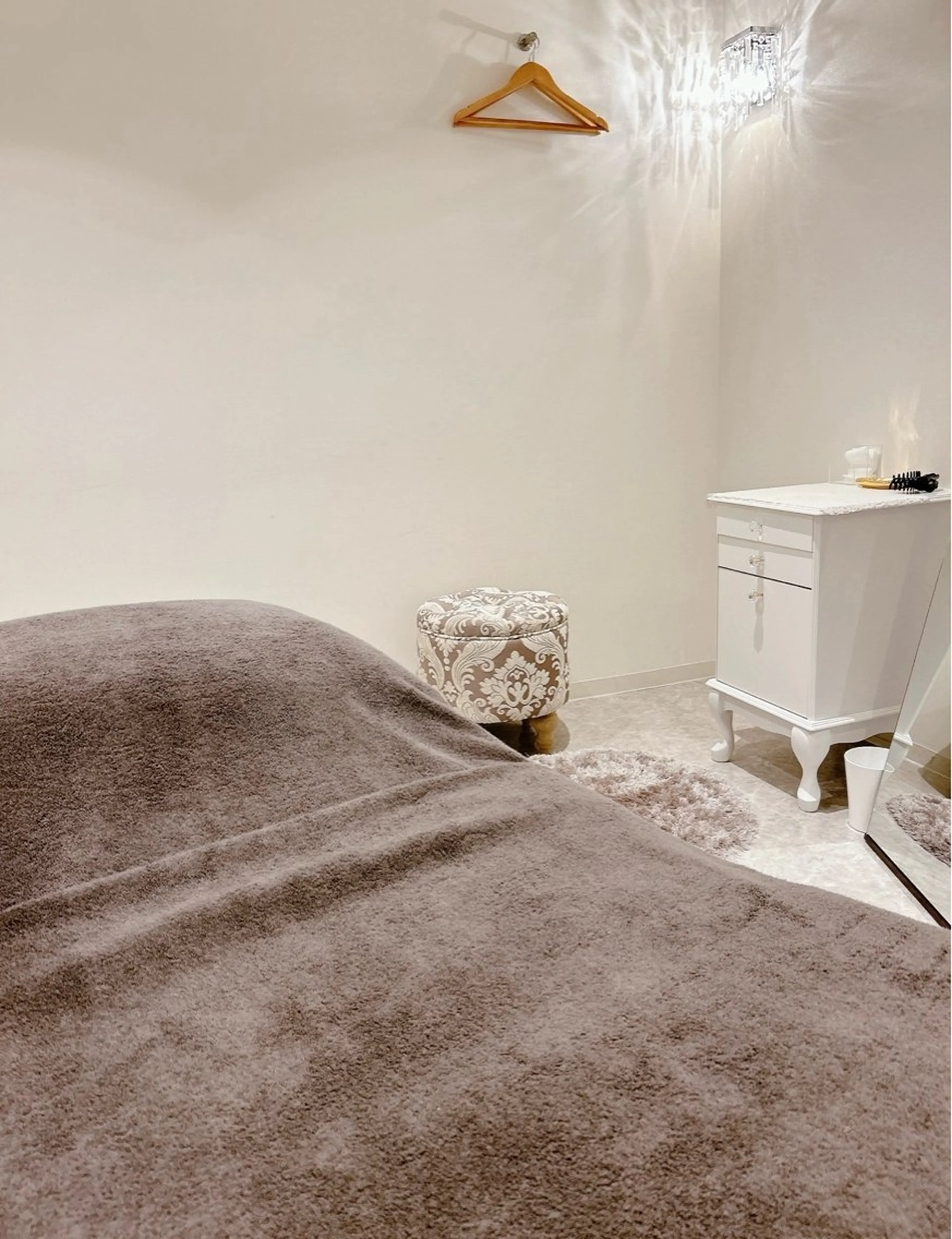 エステ BeautysalonA所属・うなじ脱毛/ つや肌ハーブのエステ・リラクイメージ