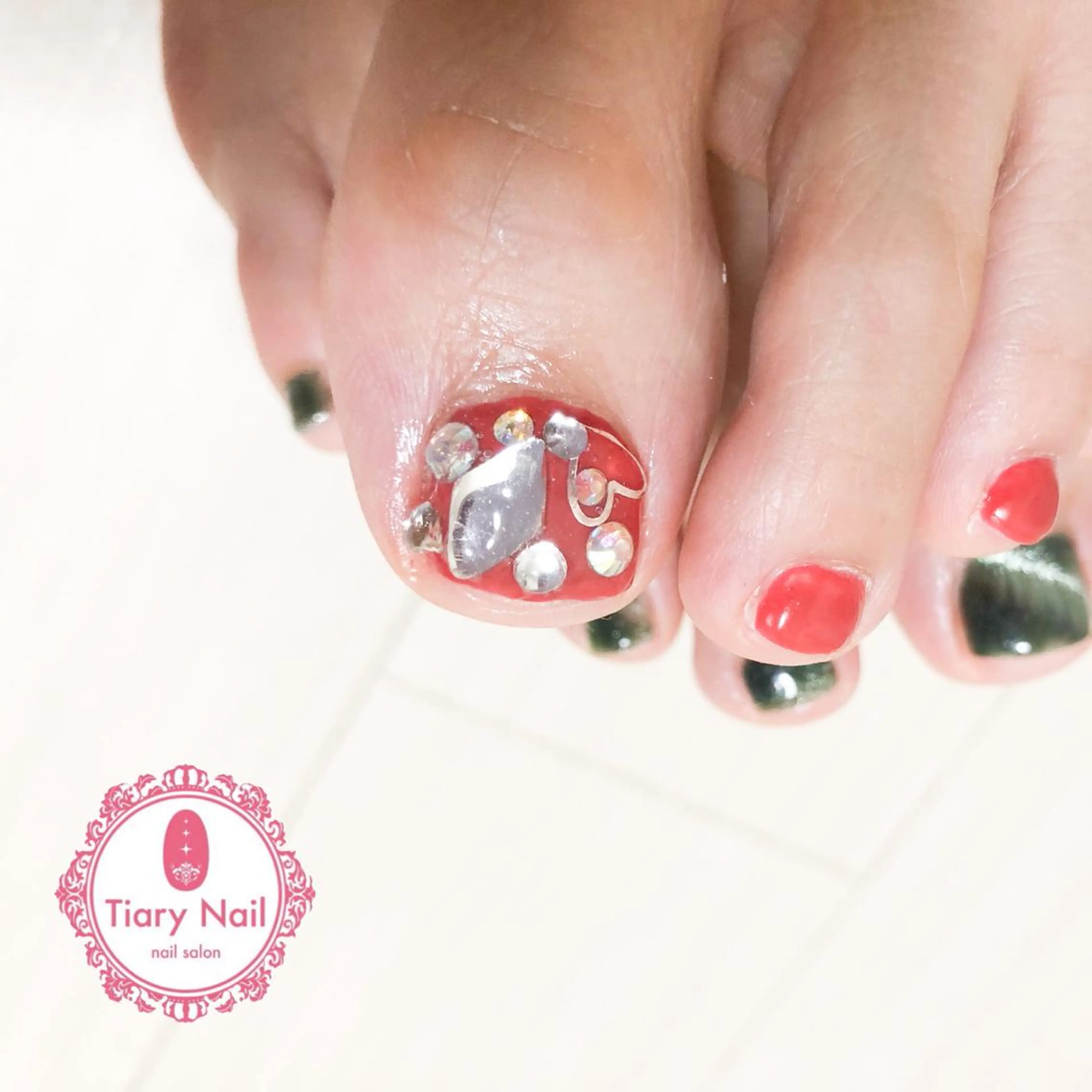 ネイル tiarynail K Kのネイルデザイン