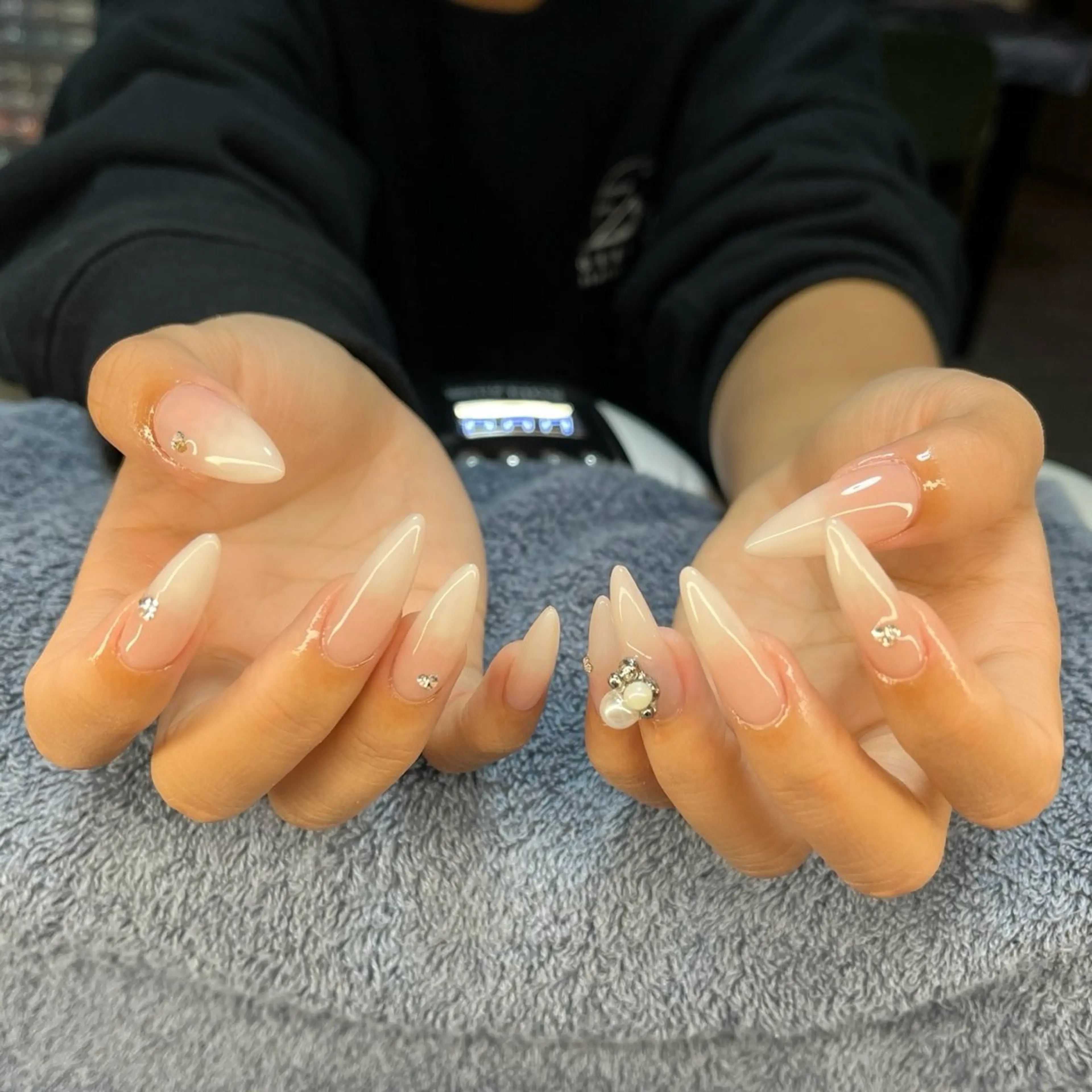ネイル 長さ出し ハンドネイル フットネイル MHR nailのネイルデザイン