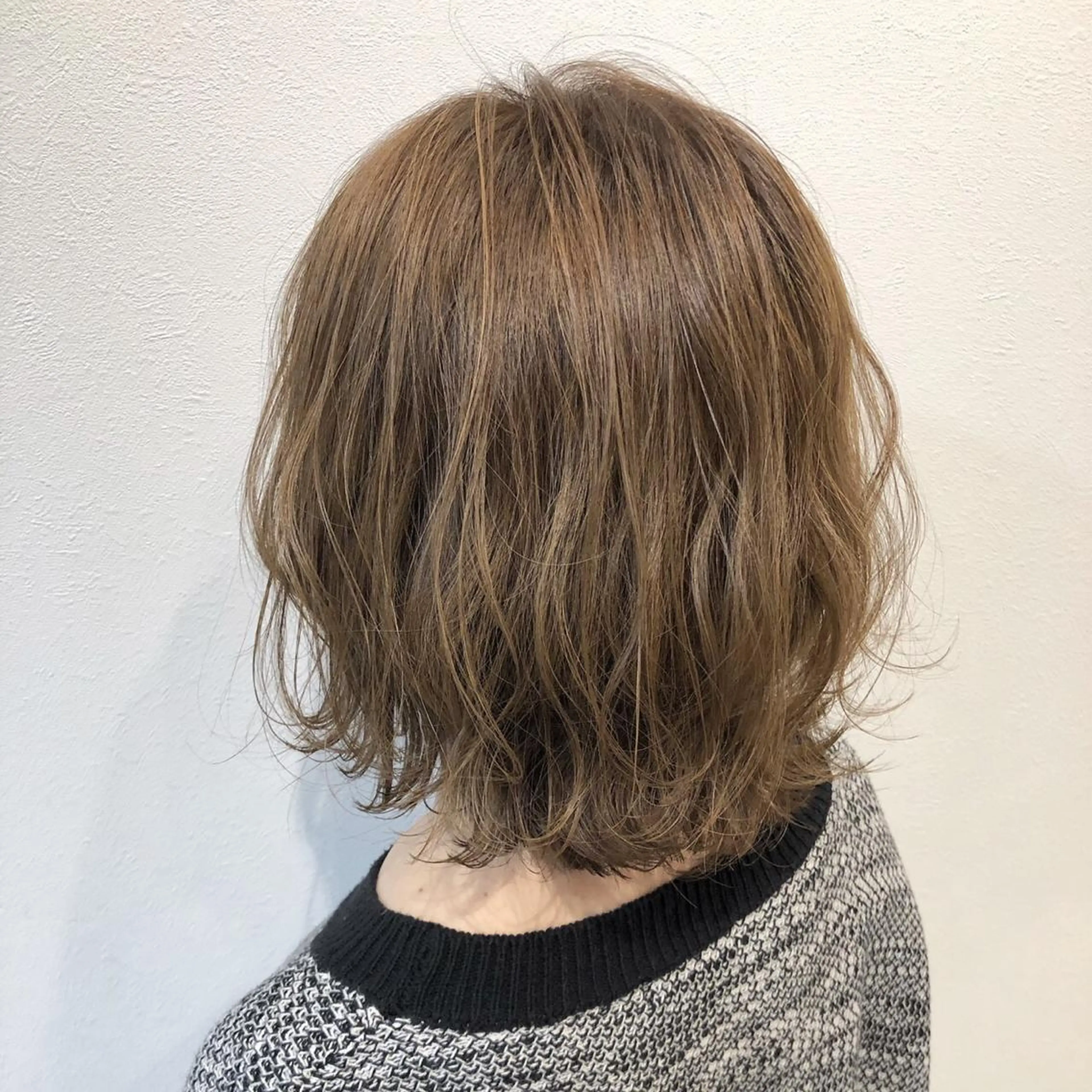 ミディアム カラー 髪質改善ストレー ト指名NO.1林駿希のヘアスタイル