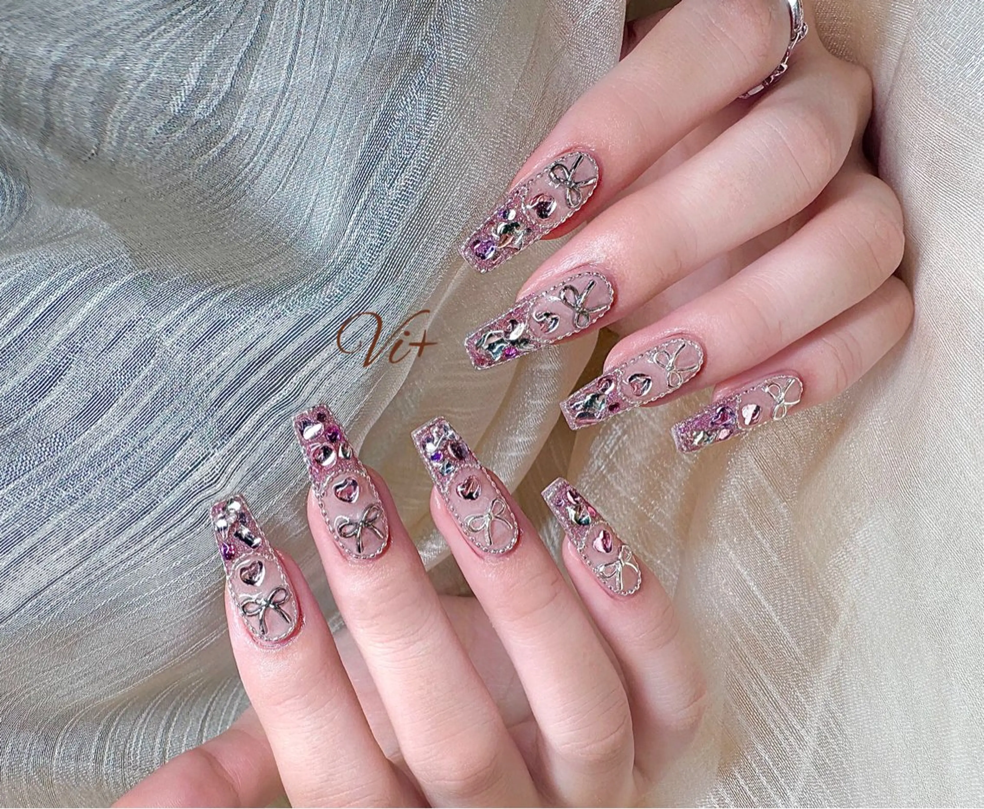 ネイル ハンドネイル ✨Nailsalon Vi+✨のネイルデザイン