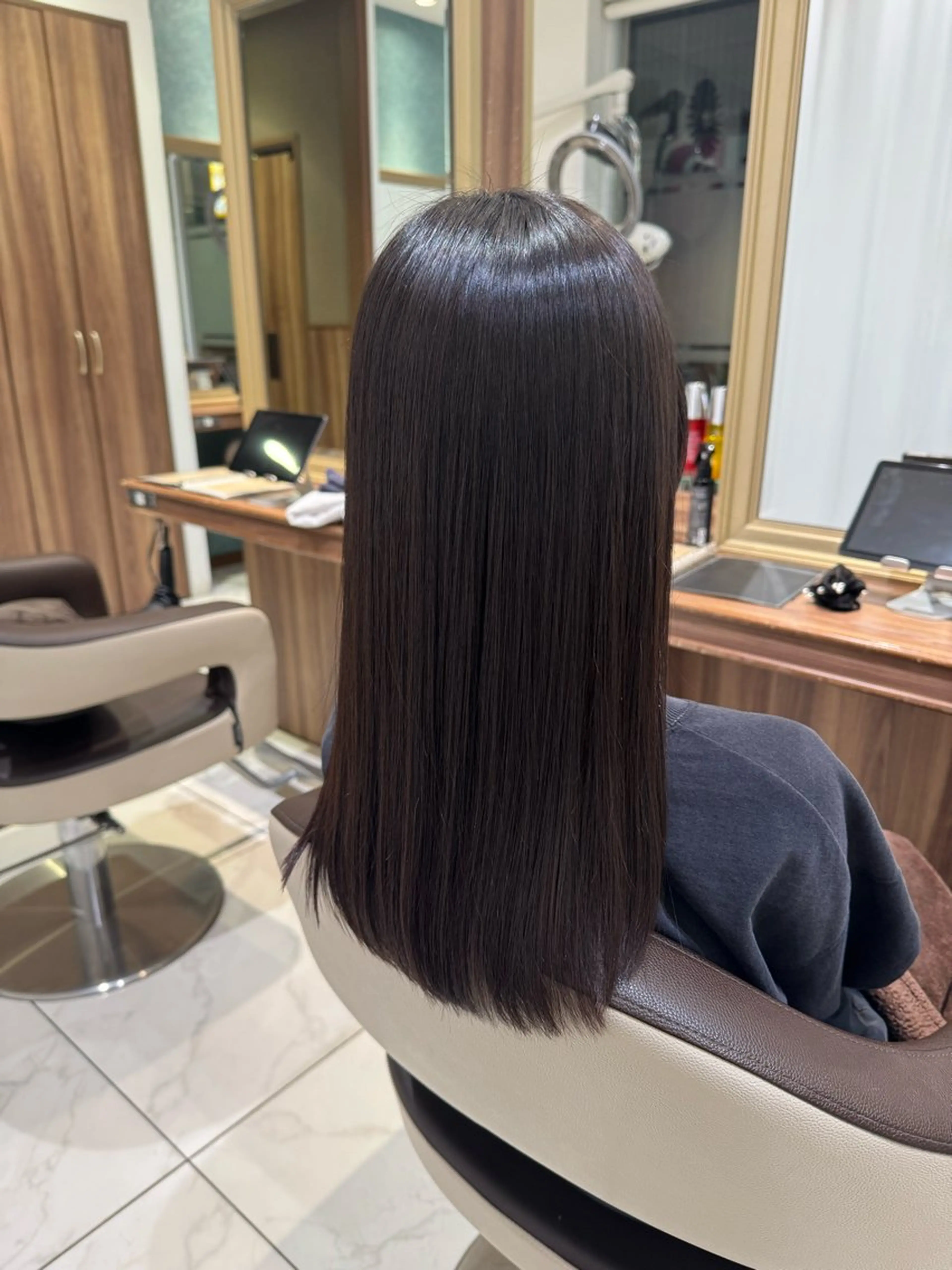 セミロング パーマ カット 縮毛矯正 カットカラーモデル 募集中店長　伊熊祐紀のヘアスタイル