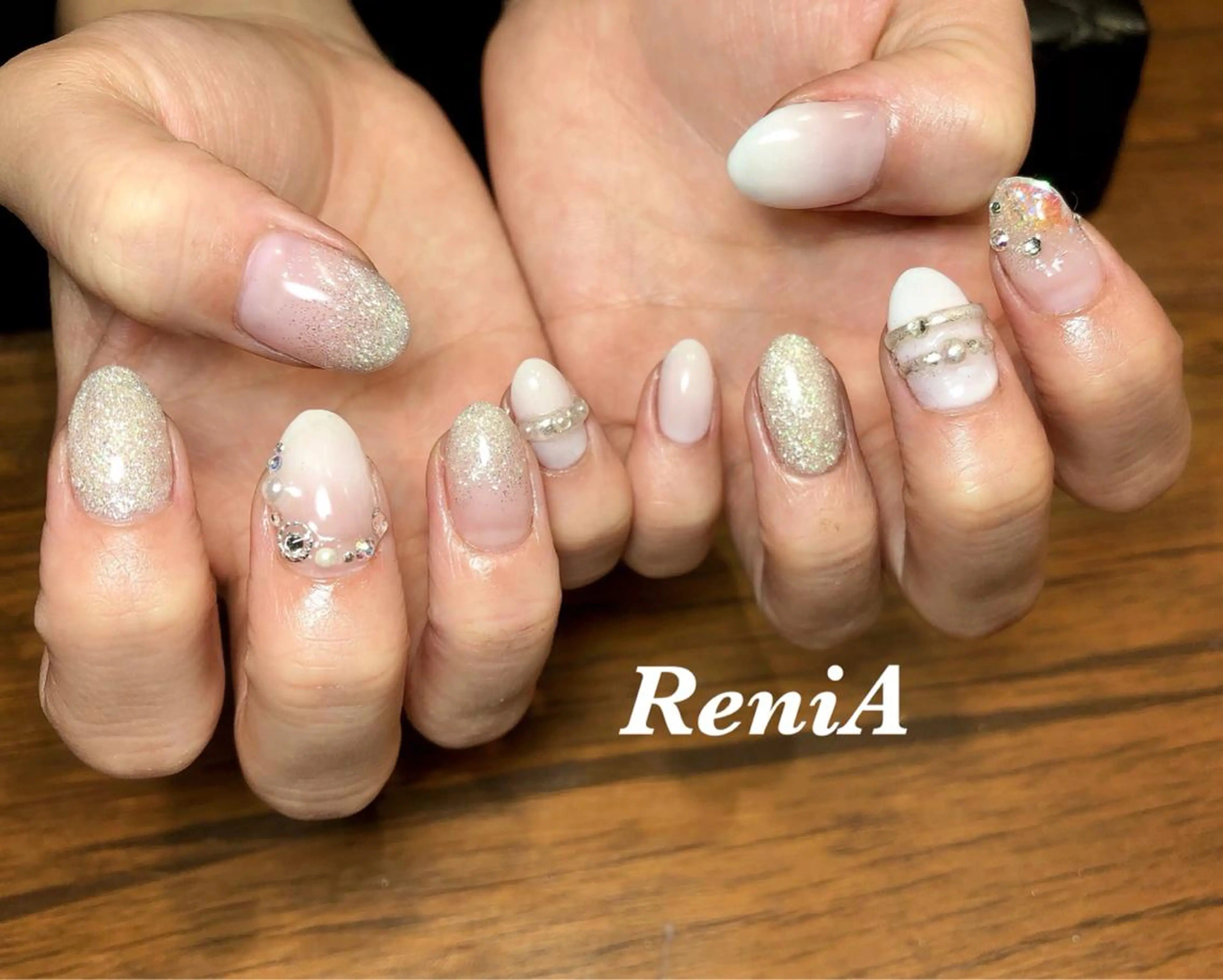 ネイル le'a moe KONAMIのネイルデザイン