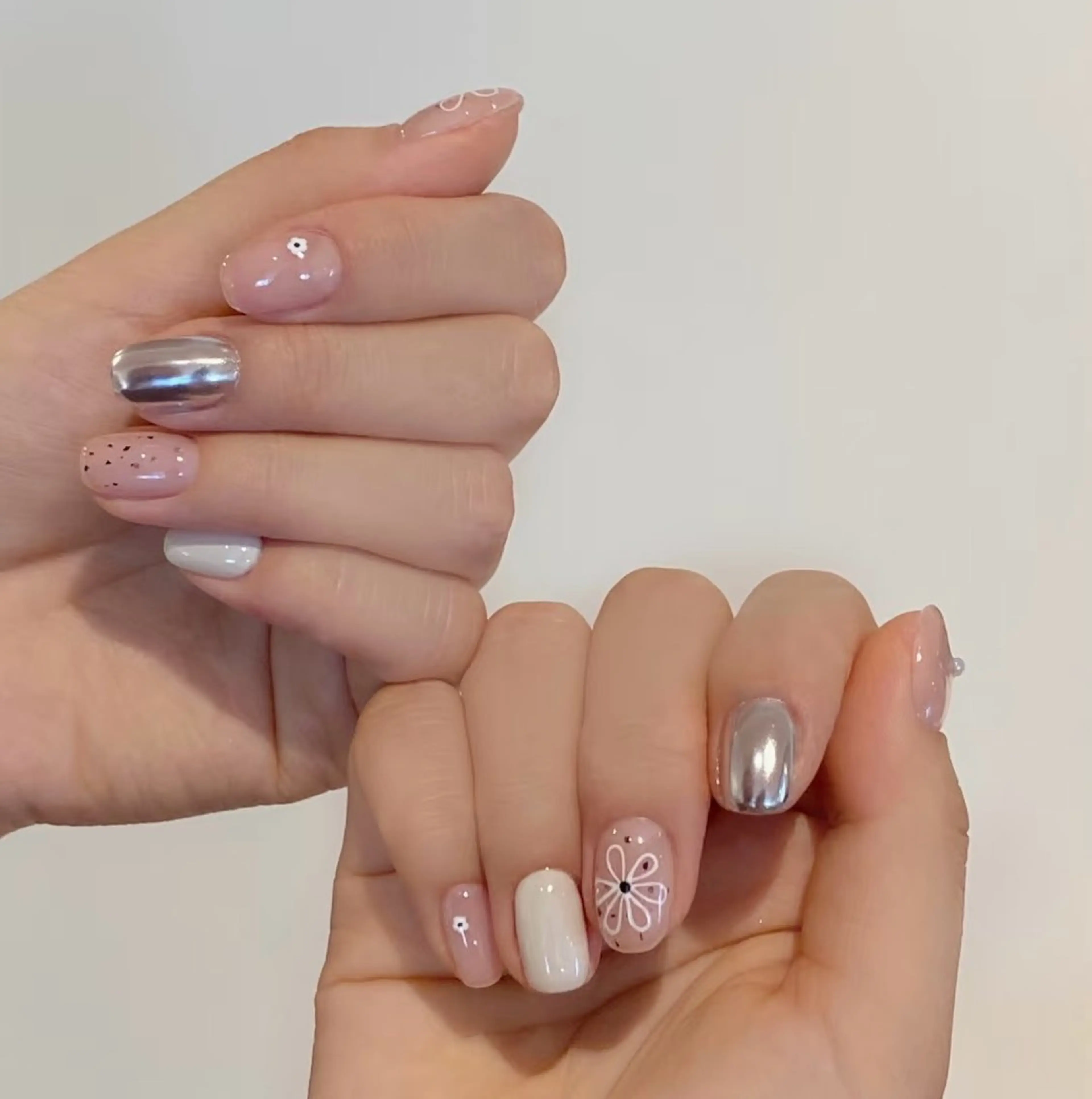 ネイル 高木 維麗絲のネイルデザイン