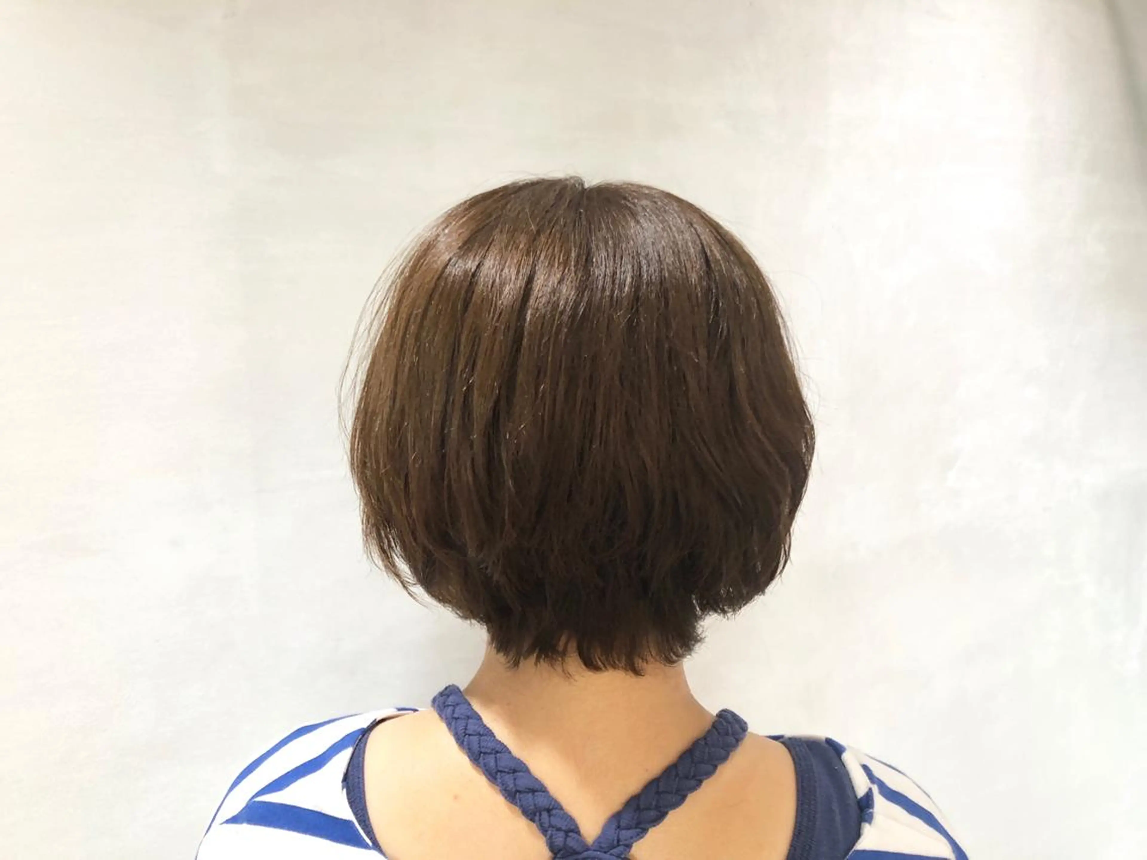 ショート カラー アッシュ アッシュブラウン ブラウンカラー Strawberry所属・原田 志保のヘアスタイル