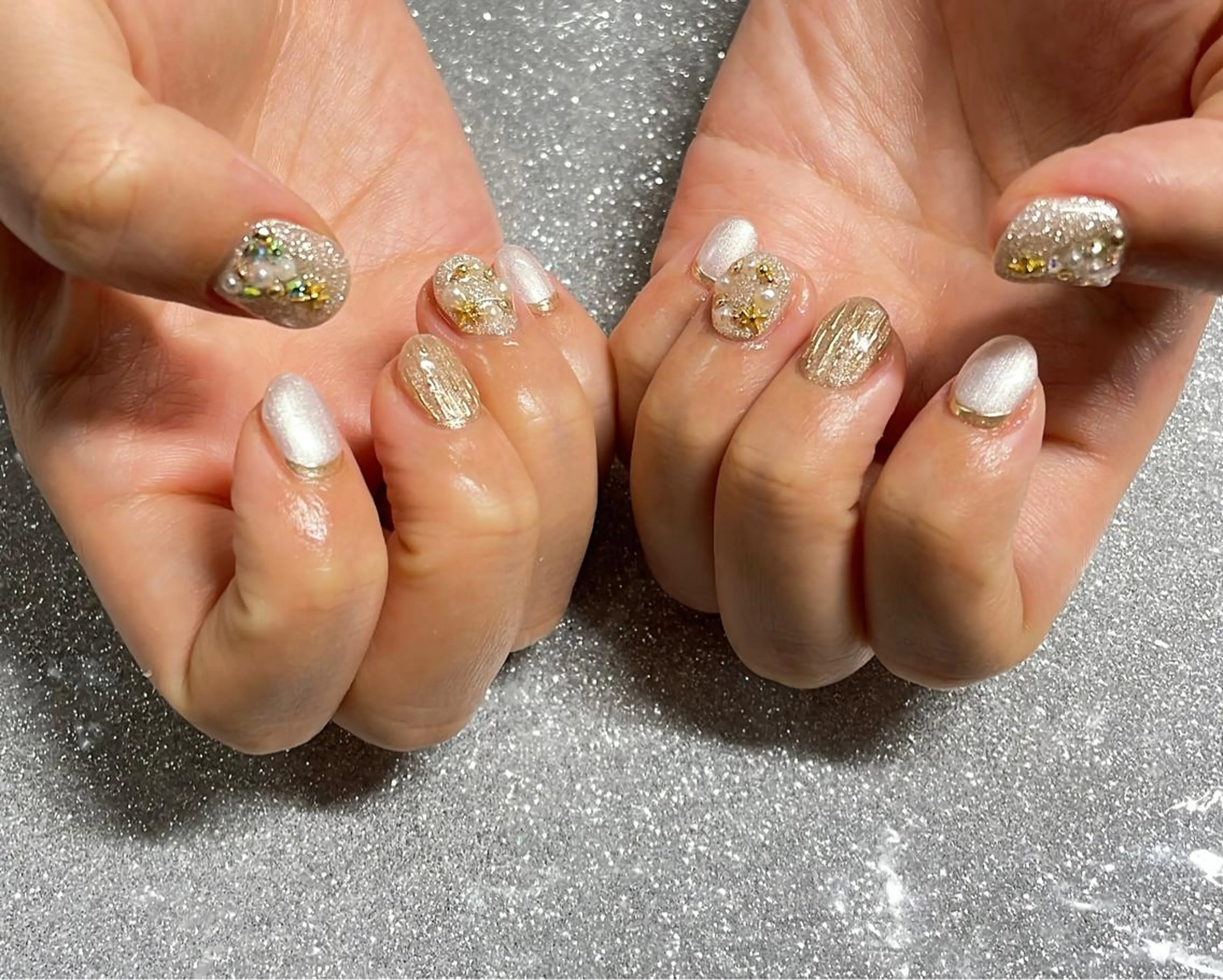 ネイル ハンドネイル VIERU 🌈🎀💖のネイルデザイン