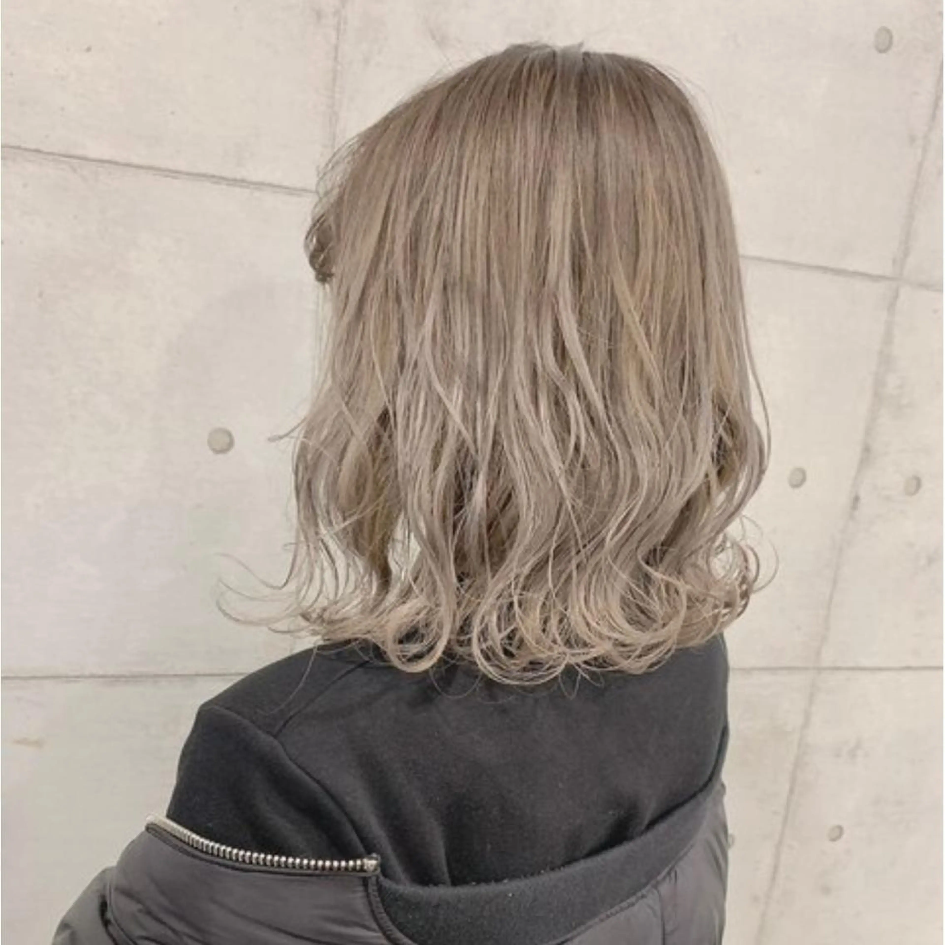 ミディアム 韓国風カラー ボブ 外国人風カラー ハイライト 髪質改善 江坂エリア最安値◎ ブリーチ*土田のヘアスタイル