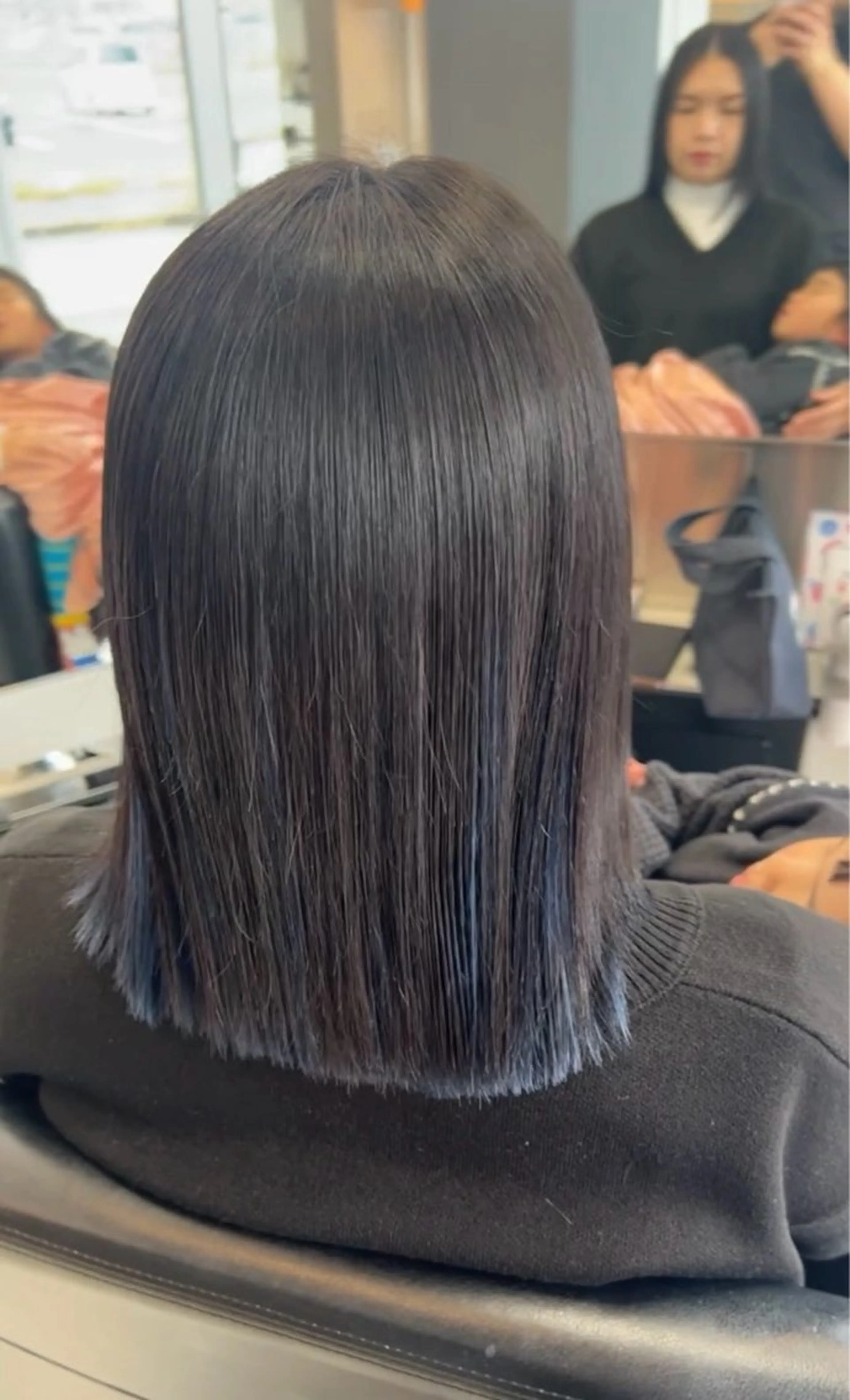 ミディアム 南 妃那のヘアスタイル