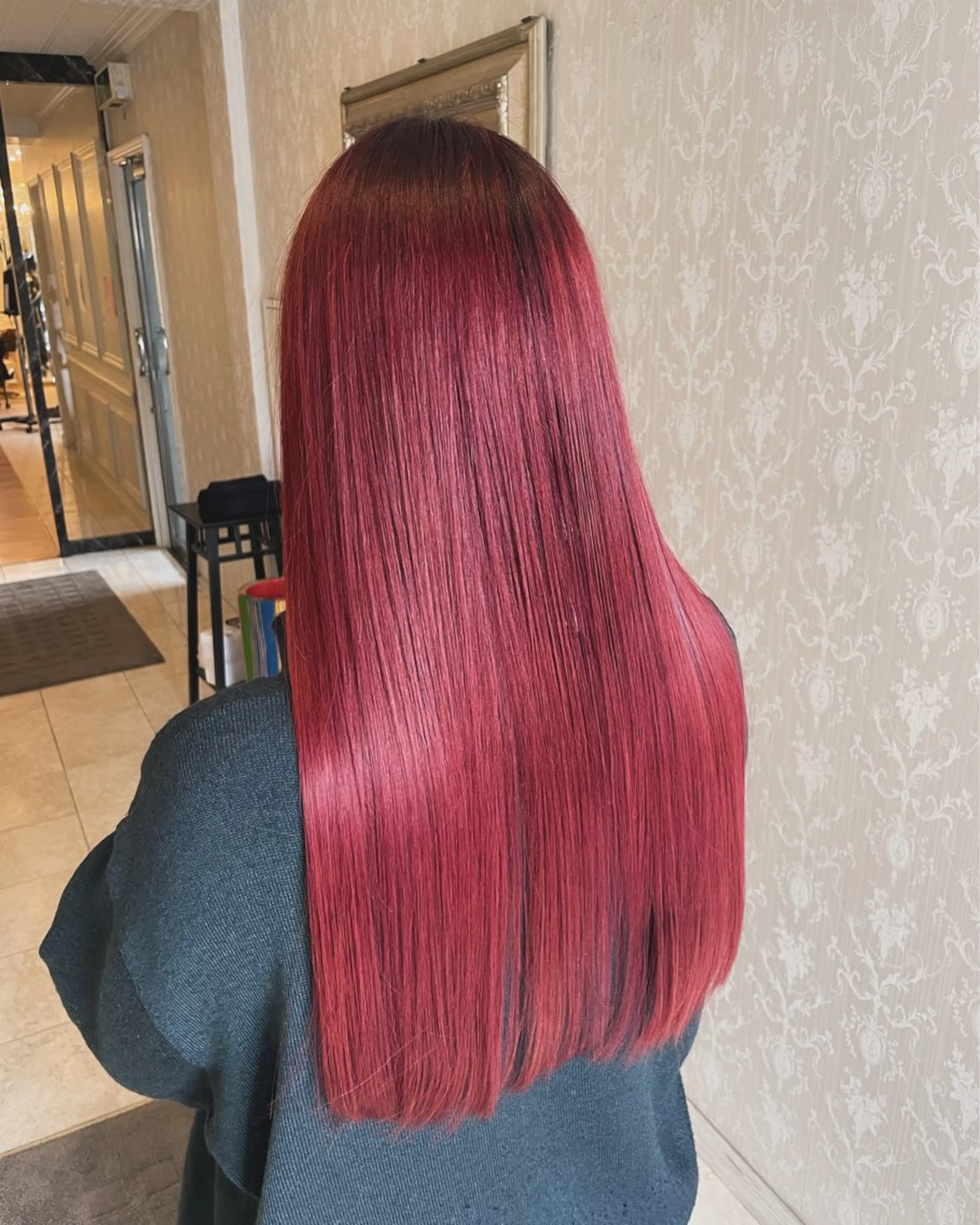 ロング カラー ブリーチ ボルドーカラー ブラウンカラー ダブルカラー イルミナカラー カット ヘアカラー トリートメント hair  studio A.R.S所属・烏丸/艶髪/レイヤー /韓国風/廣瀬尚輝のヘアスタイル