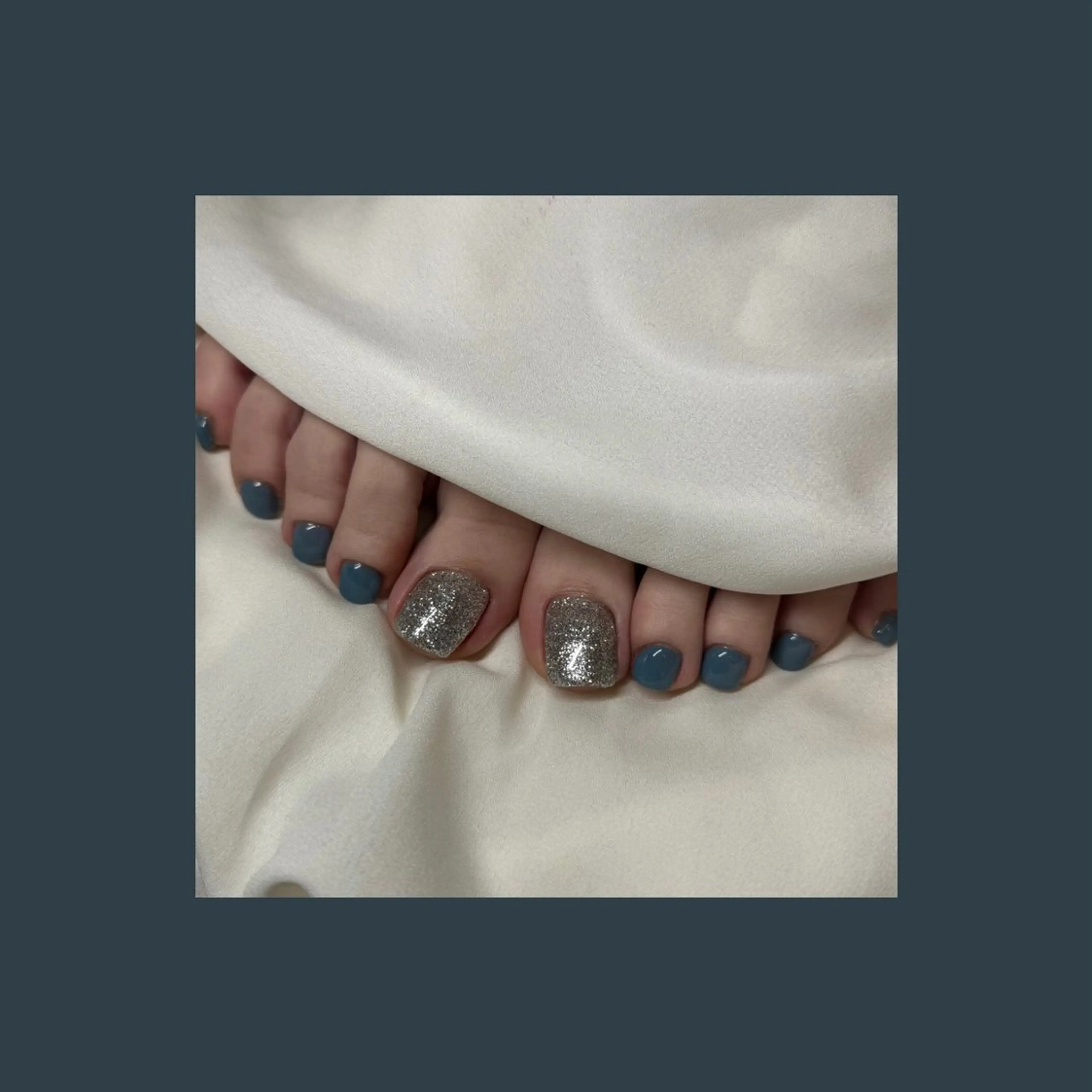 ネイル ワンカラーネイル フットネイル Rion/ガーリー/ オタ活ネイルʚ🎀ɞのネイルデザイン