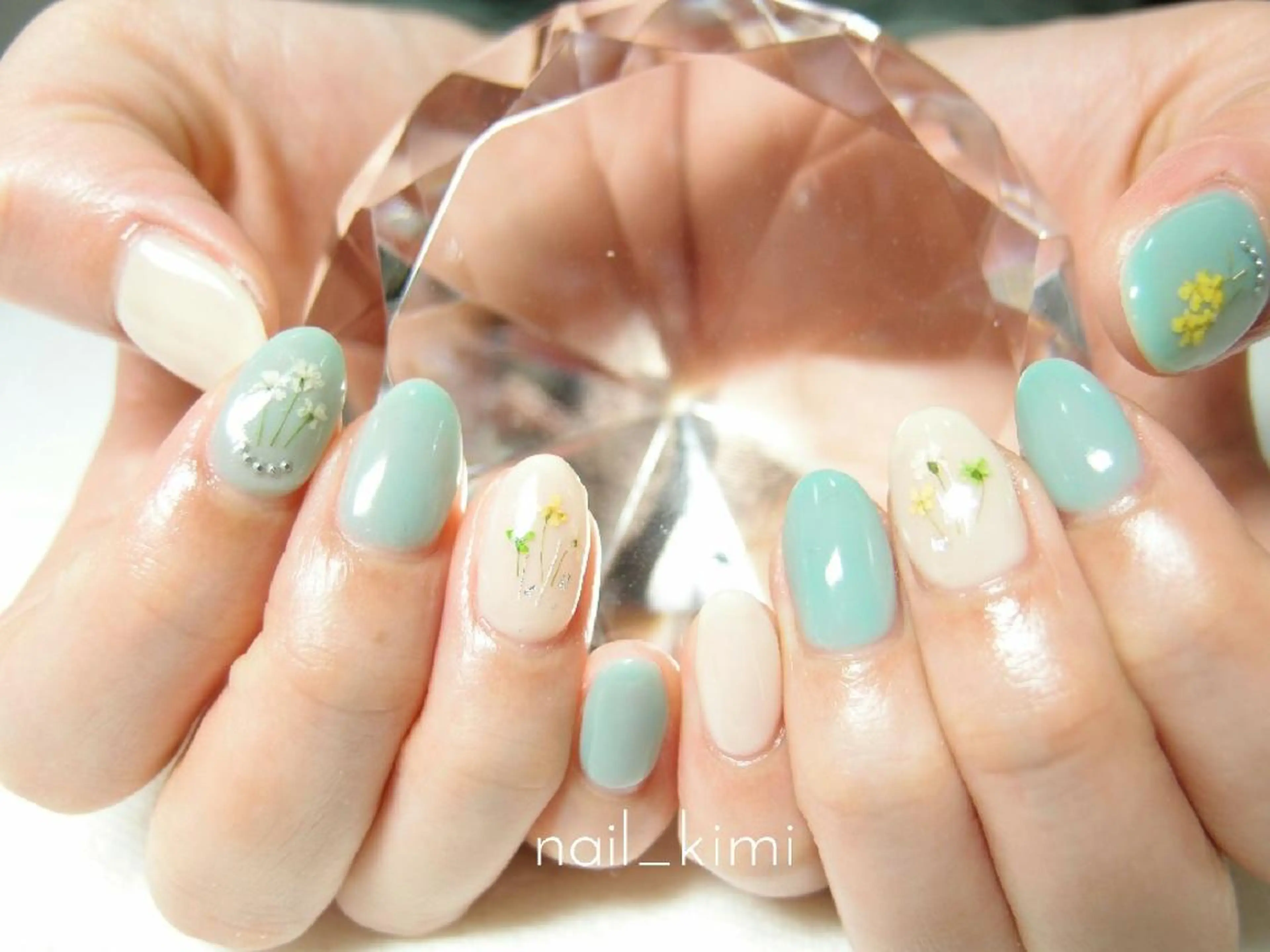 ネイル アートネイル ワンカラーネイル ConneQt所属・ETHOSENSE. kimikaのネイルデザイン