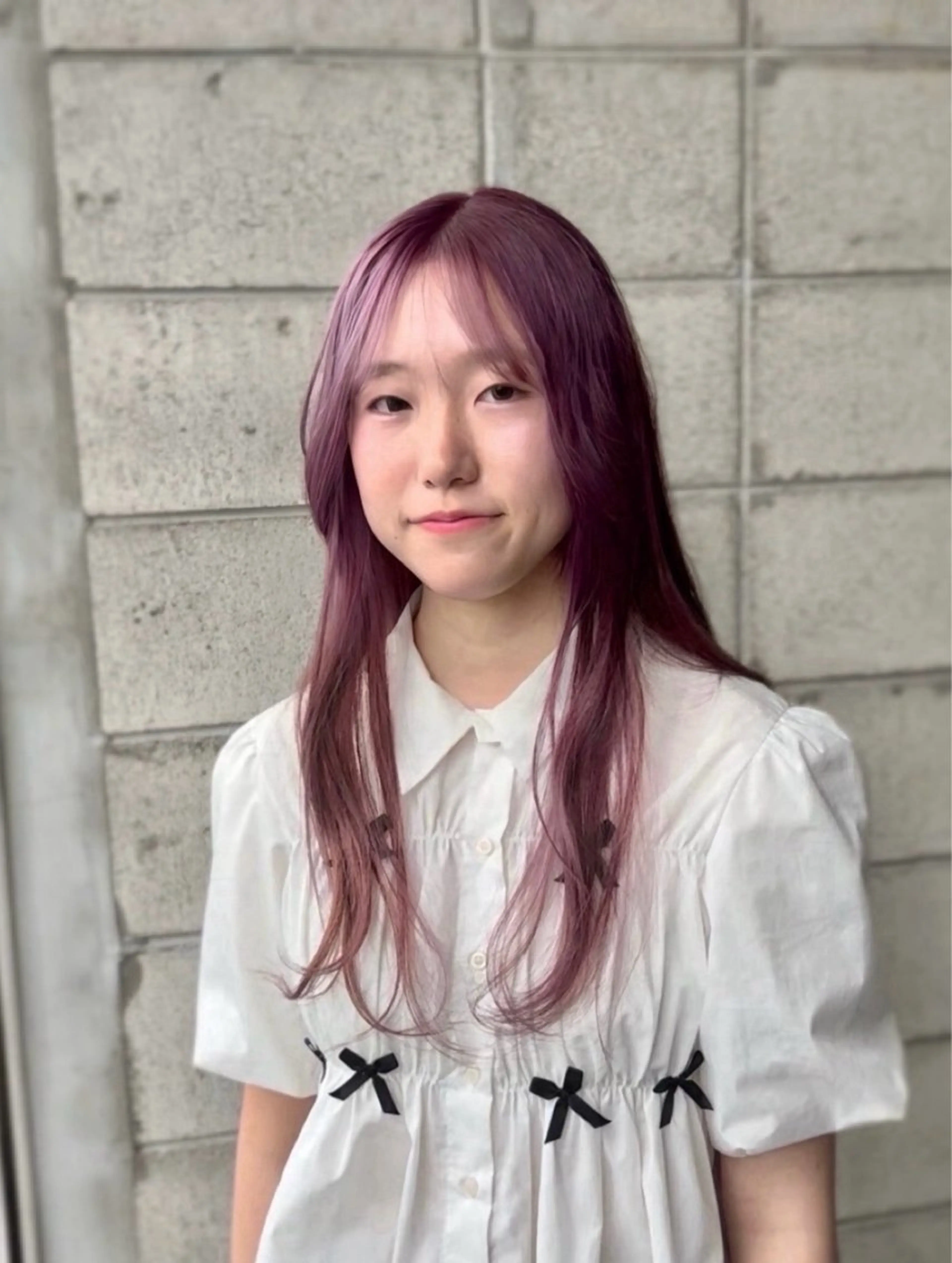 ロング カラー ロングレイヤー ベージュカラー ブリーチ ケアブリーチ ラベンダーカラー ヘアカラー 小野 友暉のヘアスタイル