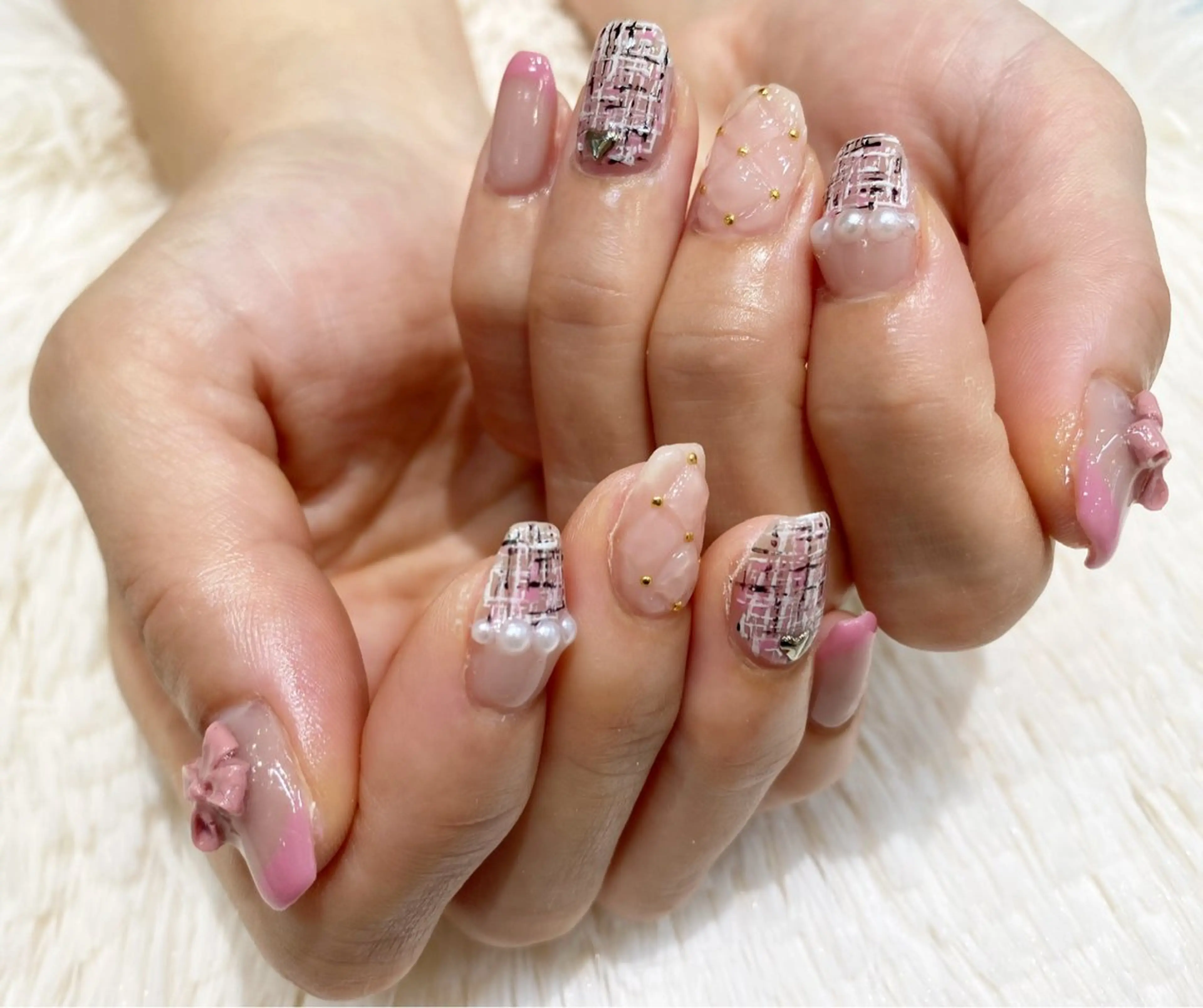 ネイル フレンチネイル 持ち込み リボン ツイードネイル ハンドネイル ネイルサロン nail_upのネイルデザイン