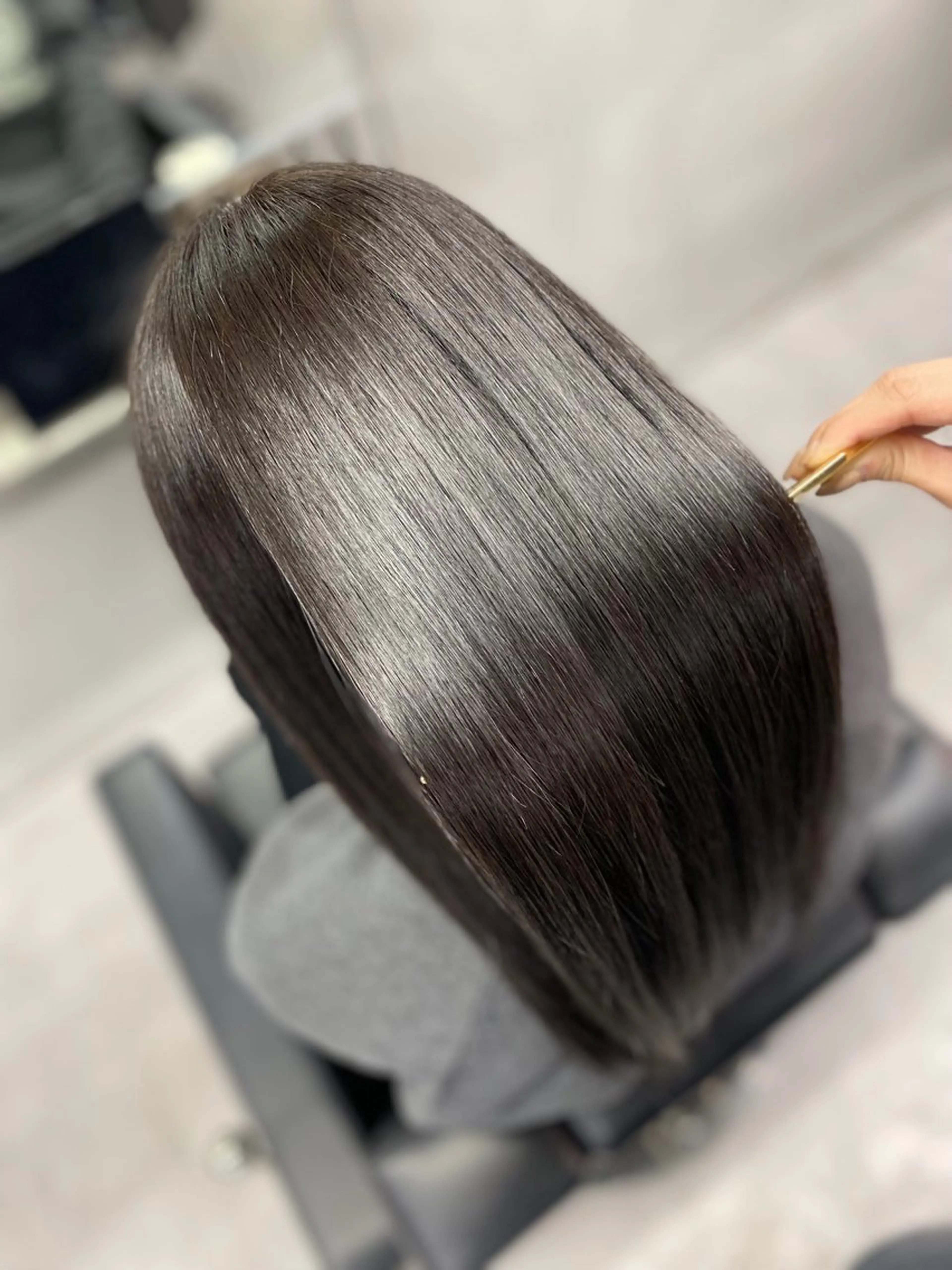 セミロング 髪質改善 カット ヘアカラー トリートメント 艶髪/縮毛矯正 🫧辻野海羽のヘアスタイル