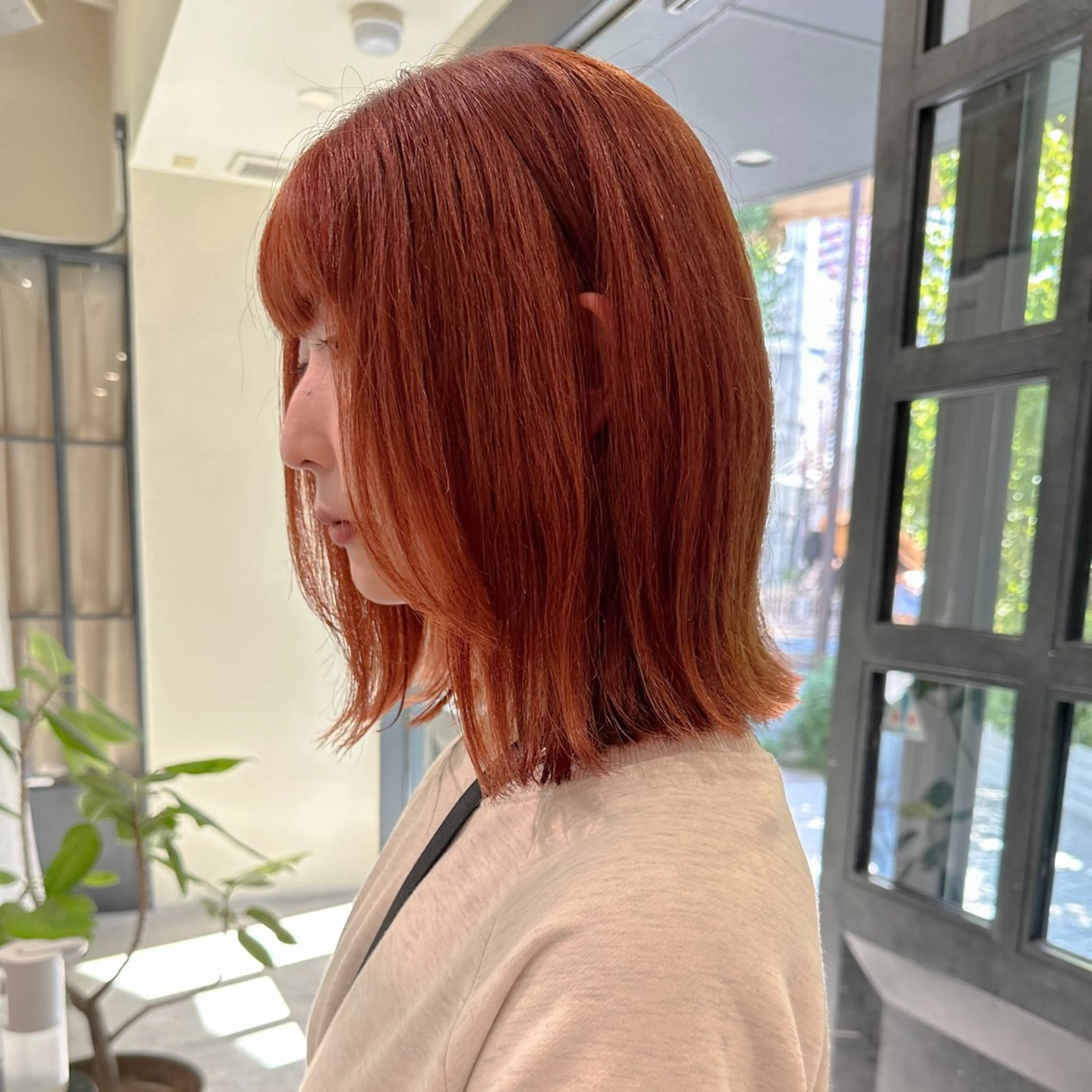 ミディアム オレンジブラウン カット ヘアカラー トリートメント 平野恵/透明感カラー ブリーチ/ボブのヘアスタイル