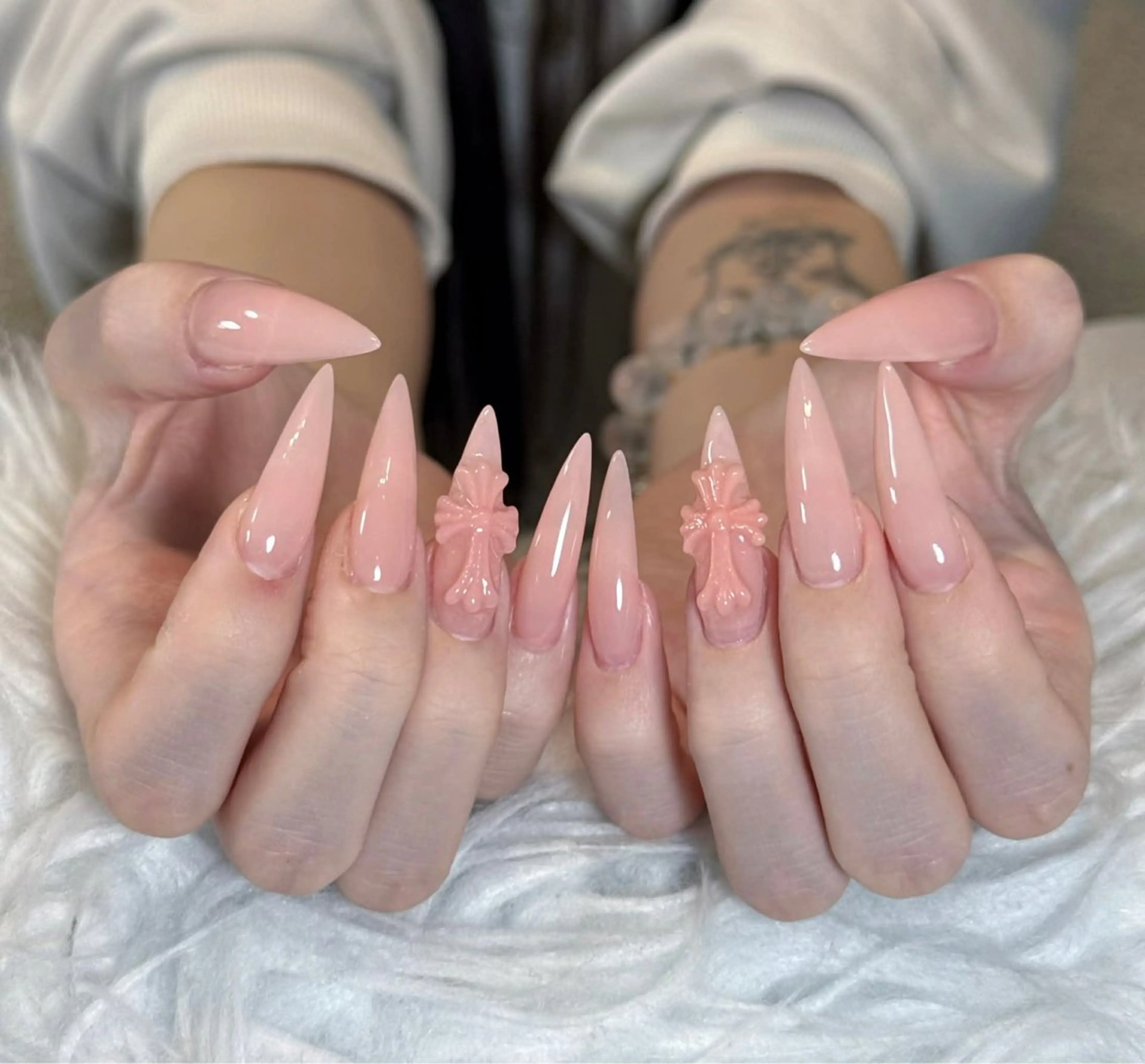 ネイル チークネイル ドット フレンチネイル グラデーション ハート ハンドネイル ハンドケア Eli Nails 新宿のネイルデザイン