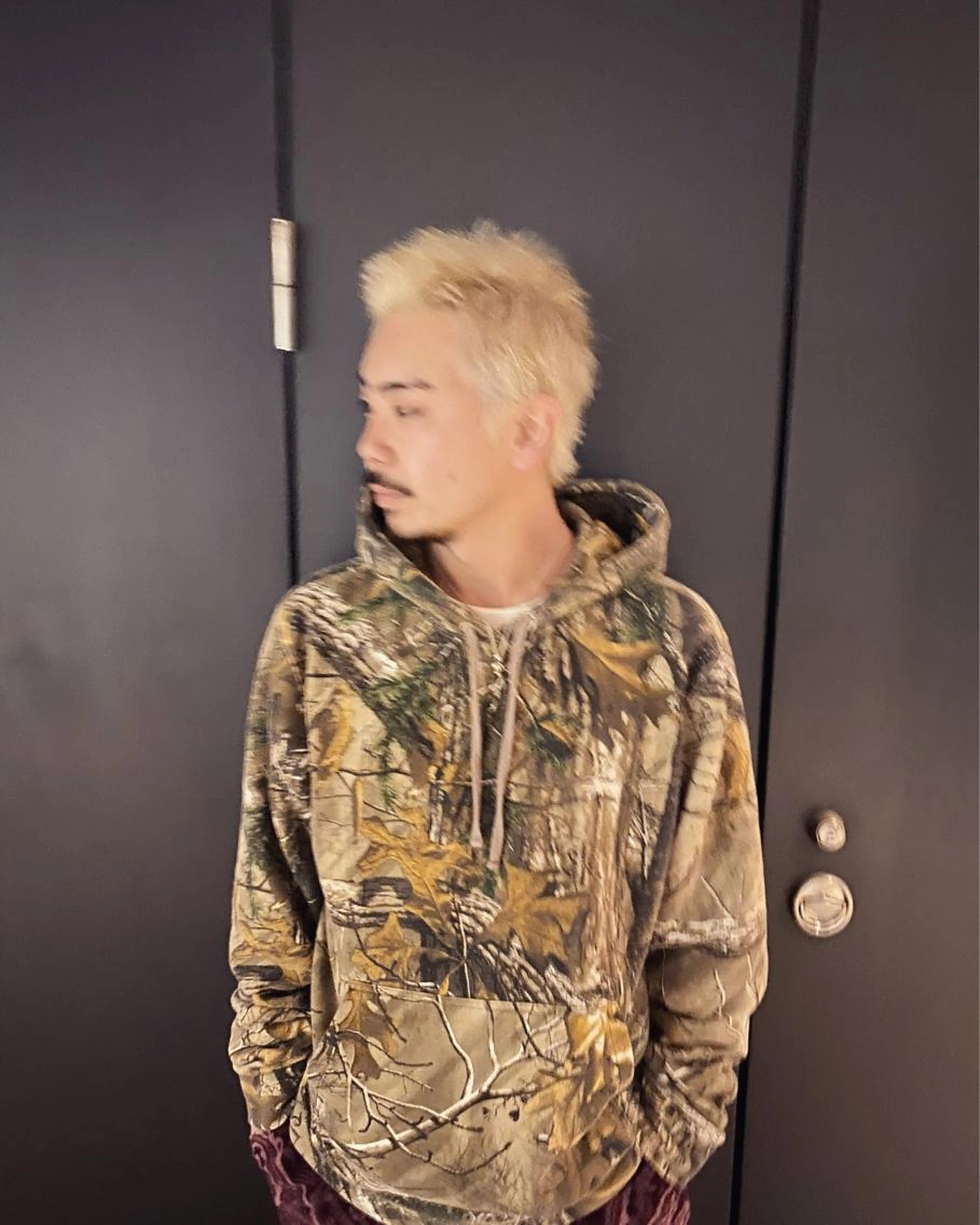 メンズダブルカラーの写真