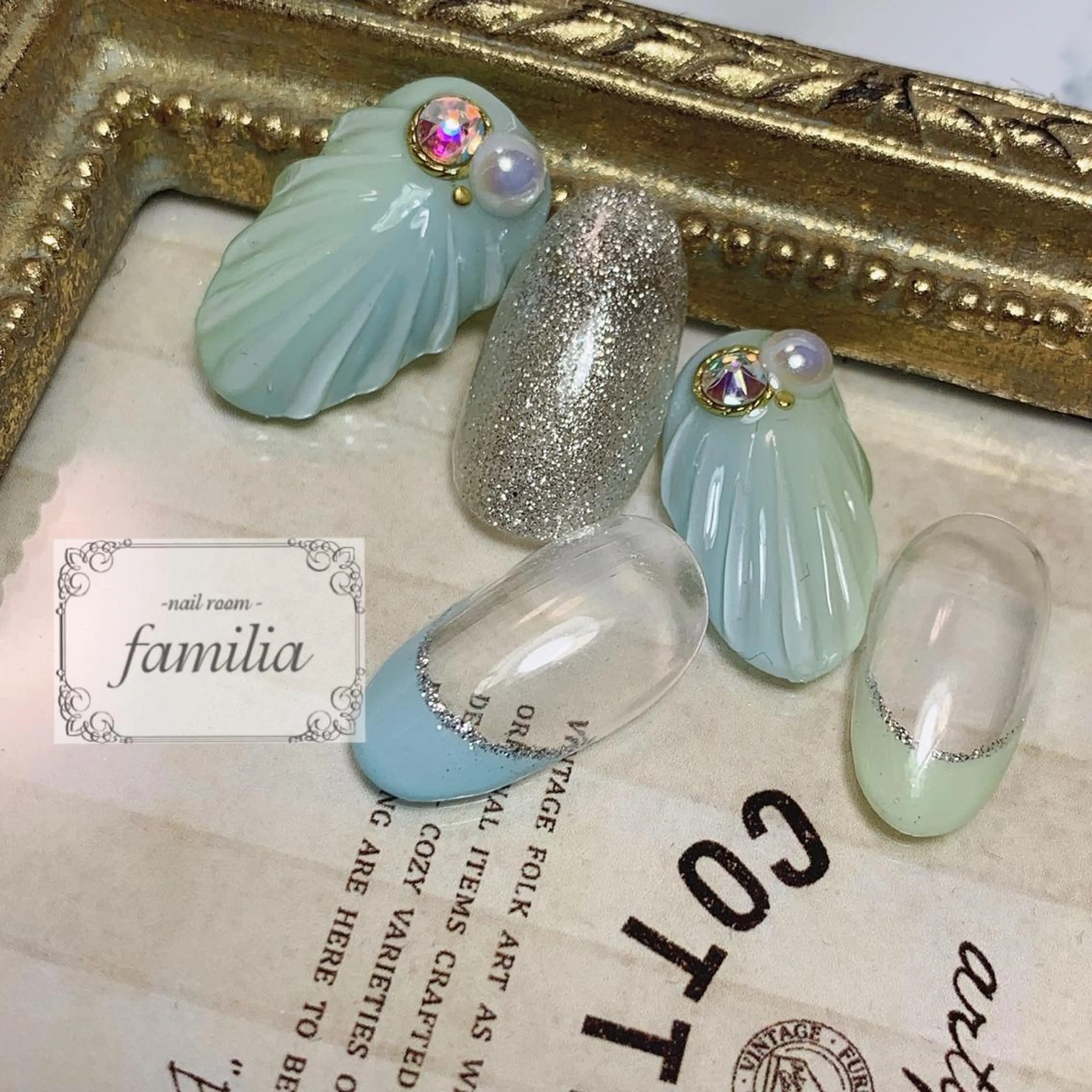 ネイル フレンチネイル グラデーション -nailroom- familiaのネイルデザイン