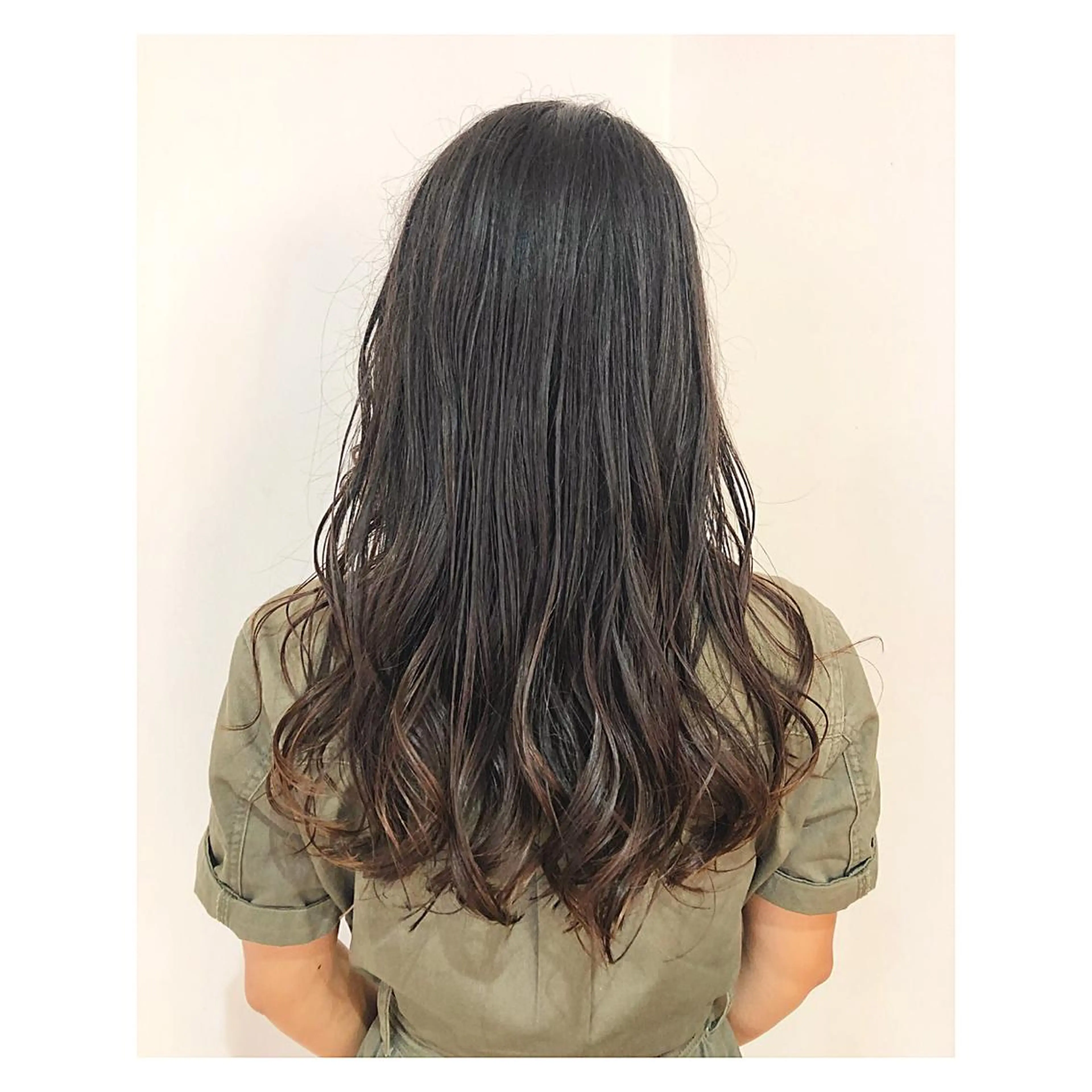 ロング カラー eon 八王子所属・癖毛、多毛の方歓迎 三浦　麻衣のヘアスタイル