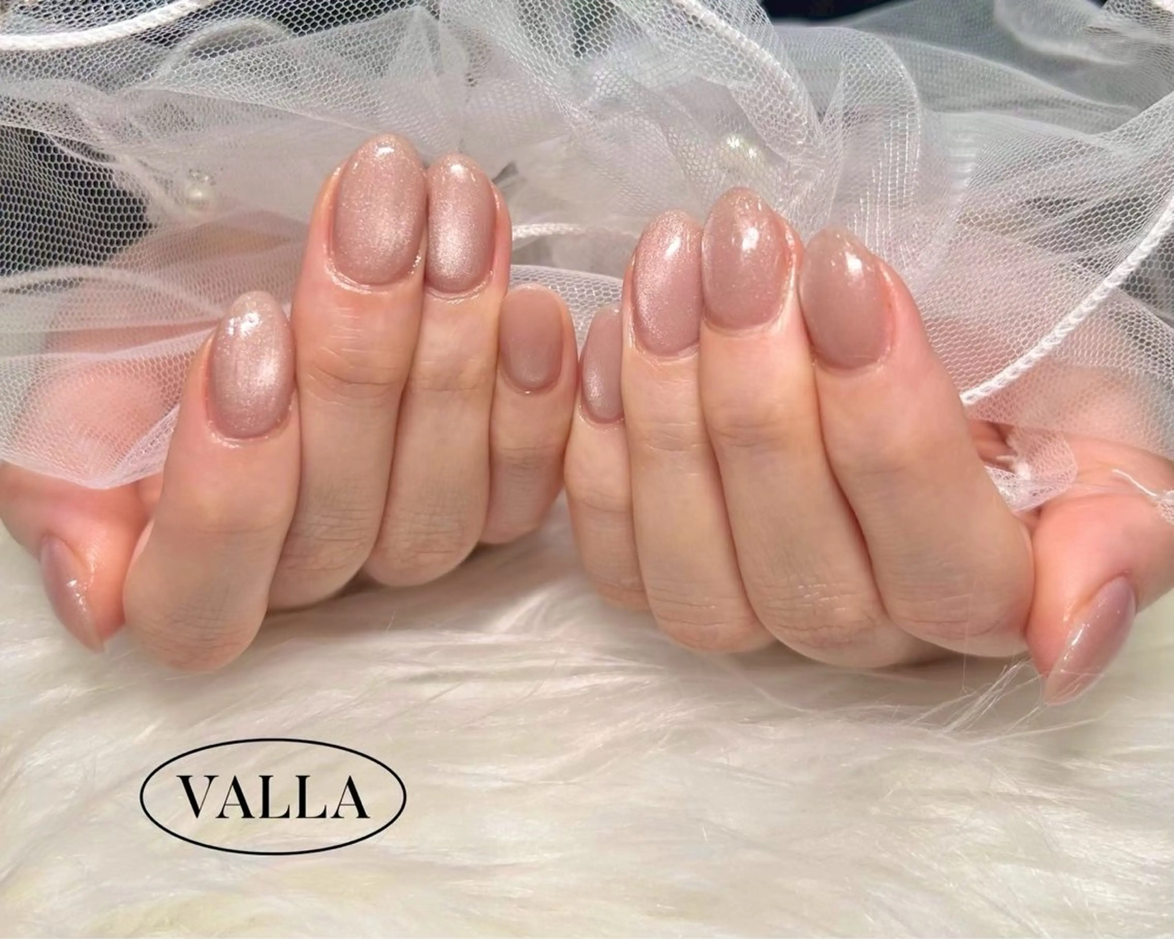 ネイル マグネットネイル ハンドネイル LIB VALLA Yuri🍭🖤のネイルデザイン