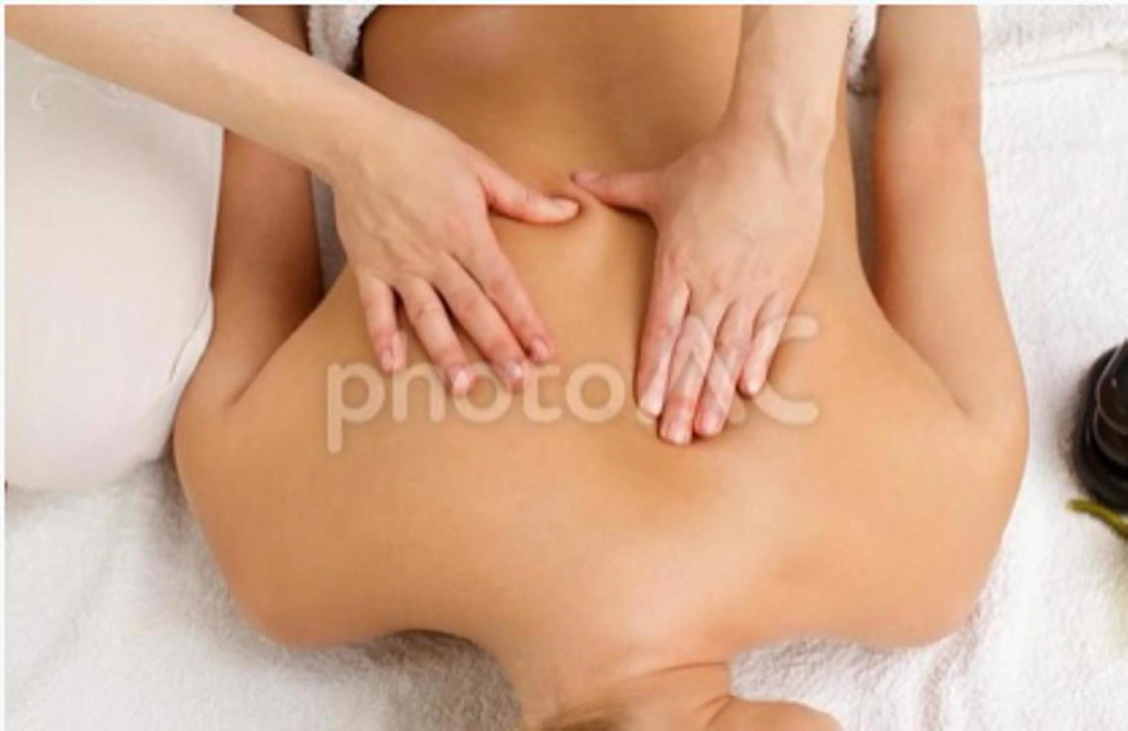 部分マッサージ💆‍♀️背面をしっかりとアロマオイルを使ったマッサージです。肩、首のコリへの写真