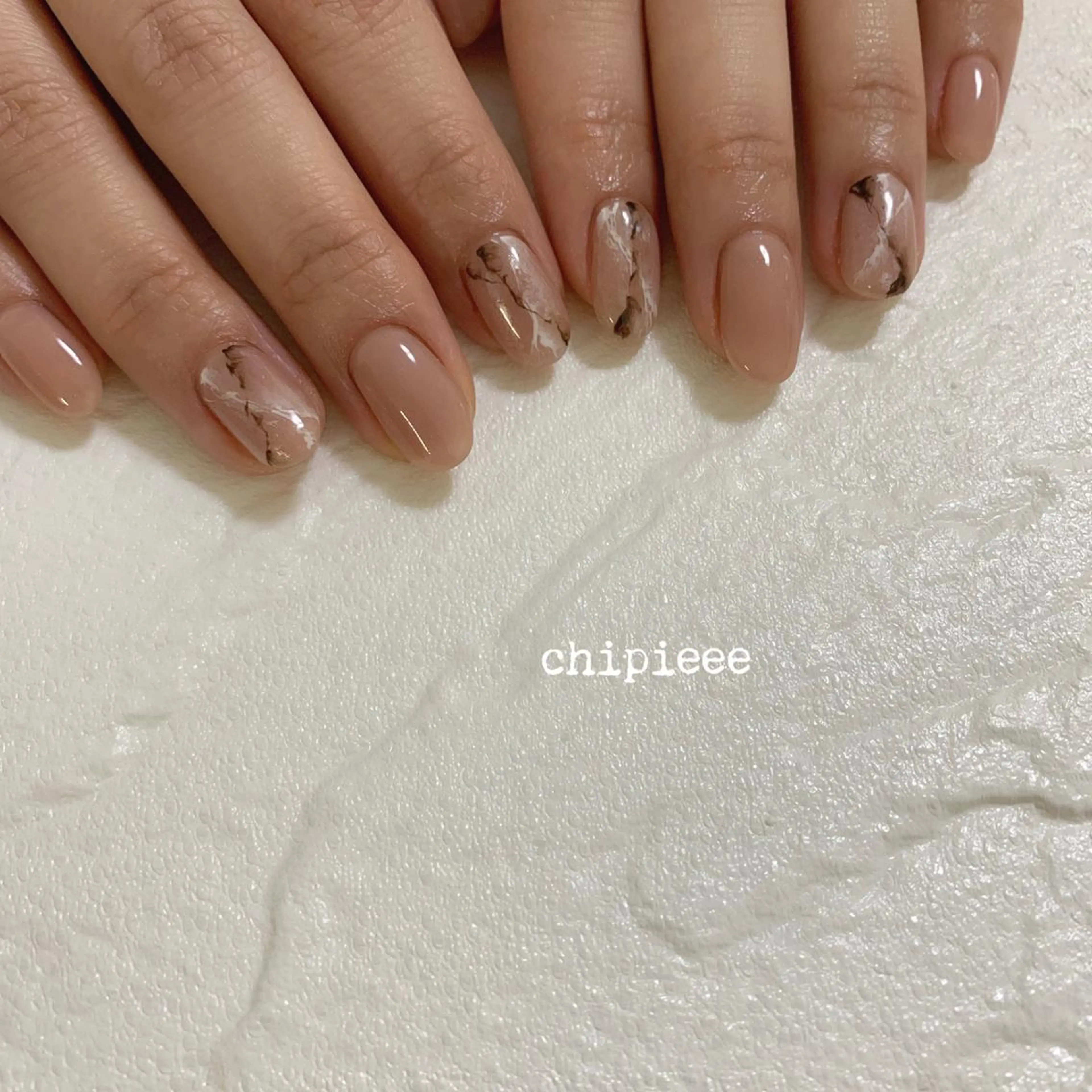 ネイル 大理石ネイル(マーブル) オフィスネイル ワンカラーネイル ピンク シンプルネイル charme所属・. SHIORIのネイルデザイン