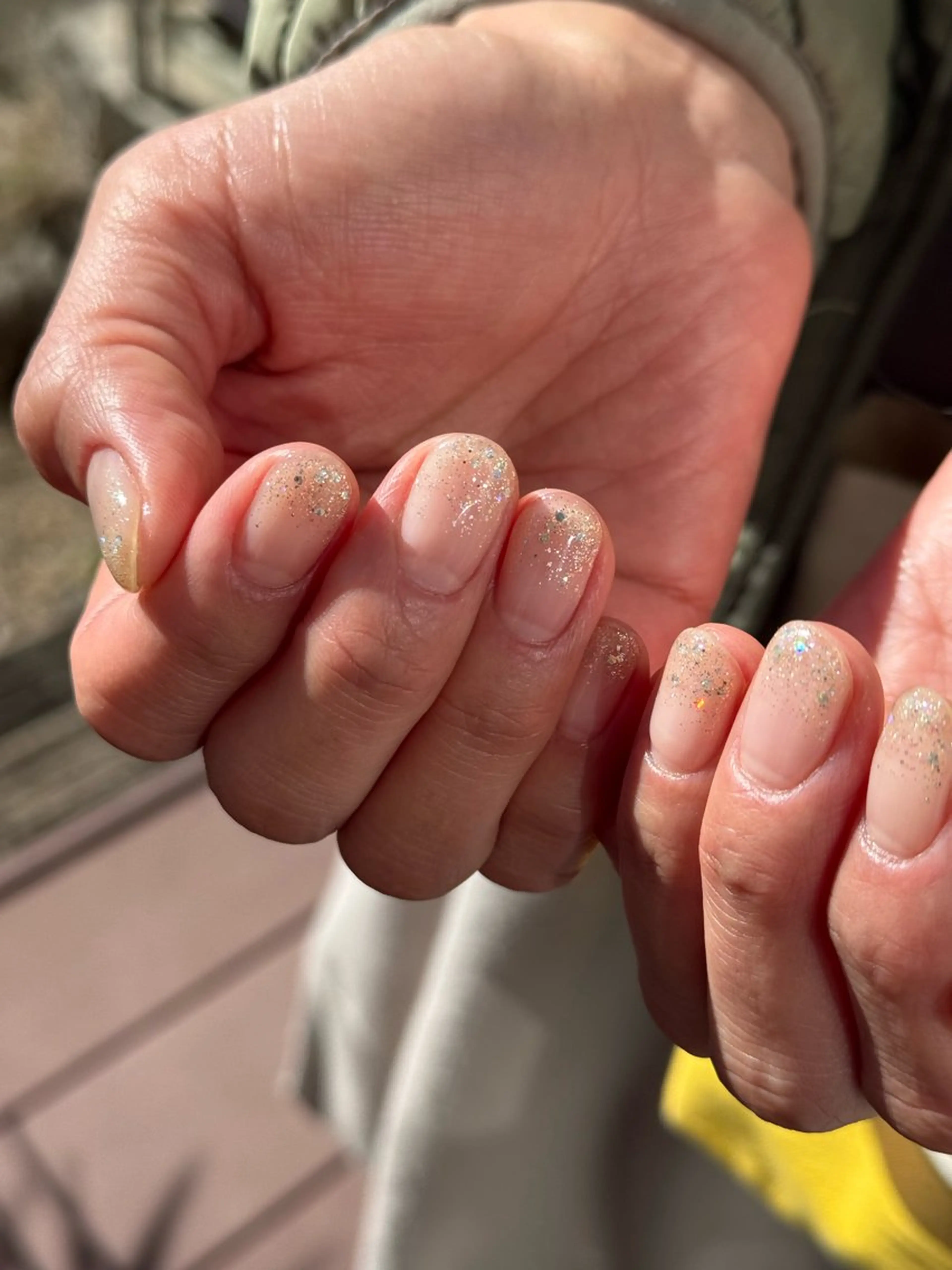 ネイル グラデーション ラメ(グリッター) ラメグラデーション douceknail所属・本厚木南口 徒歩3分のネイルデザイン