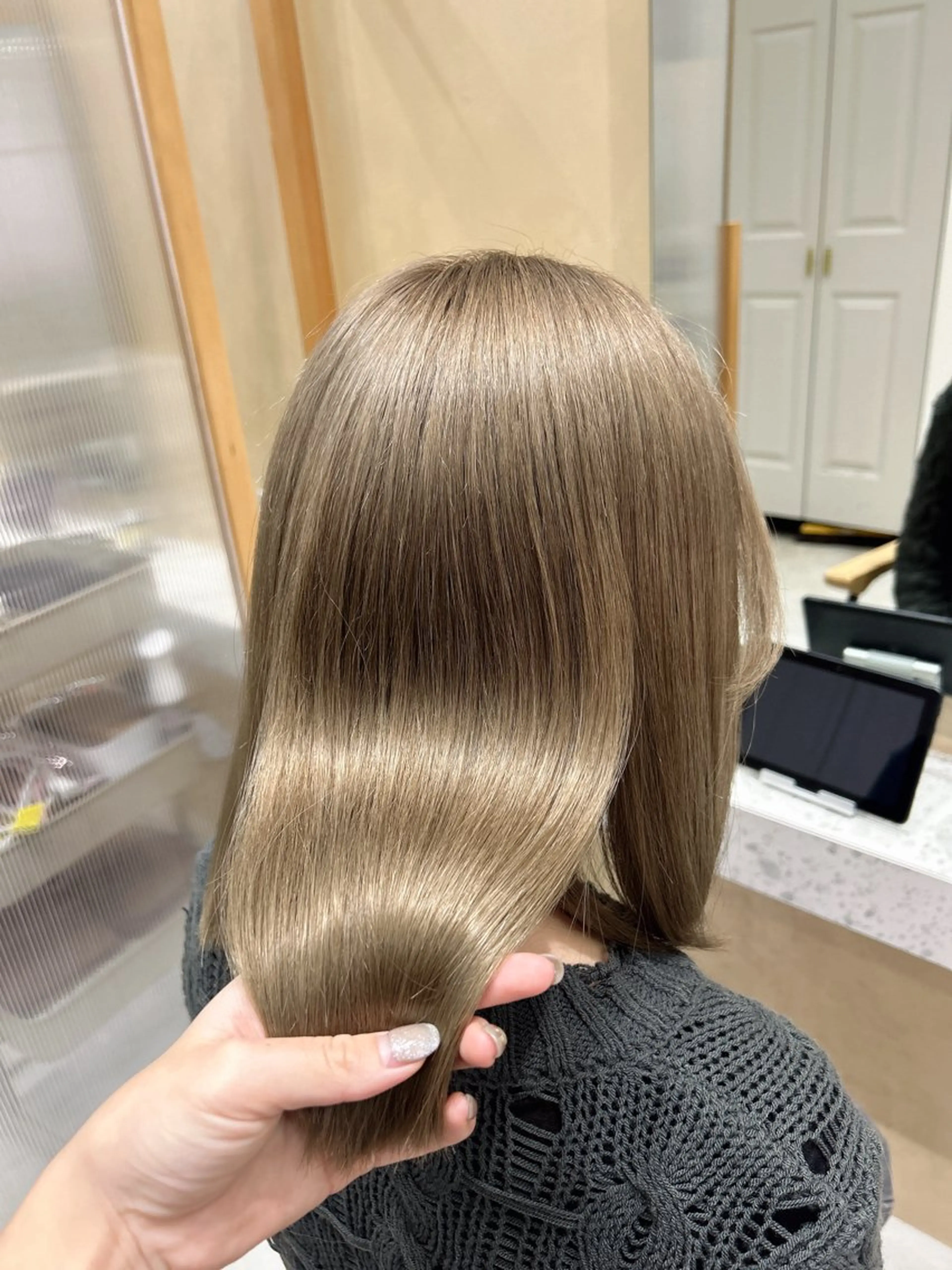 カラー ベージュカラー ブリーチ ミルクティーベージュ ヘアカラー トリートメント メンズ特化美容師👾 チカのヘアスタイル