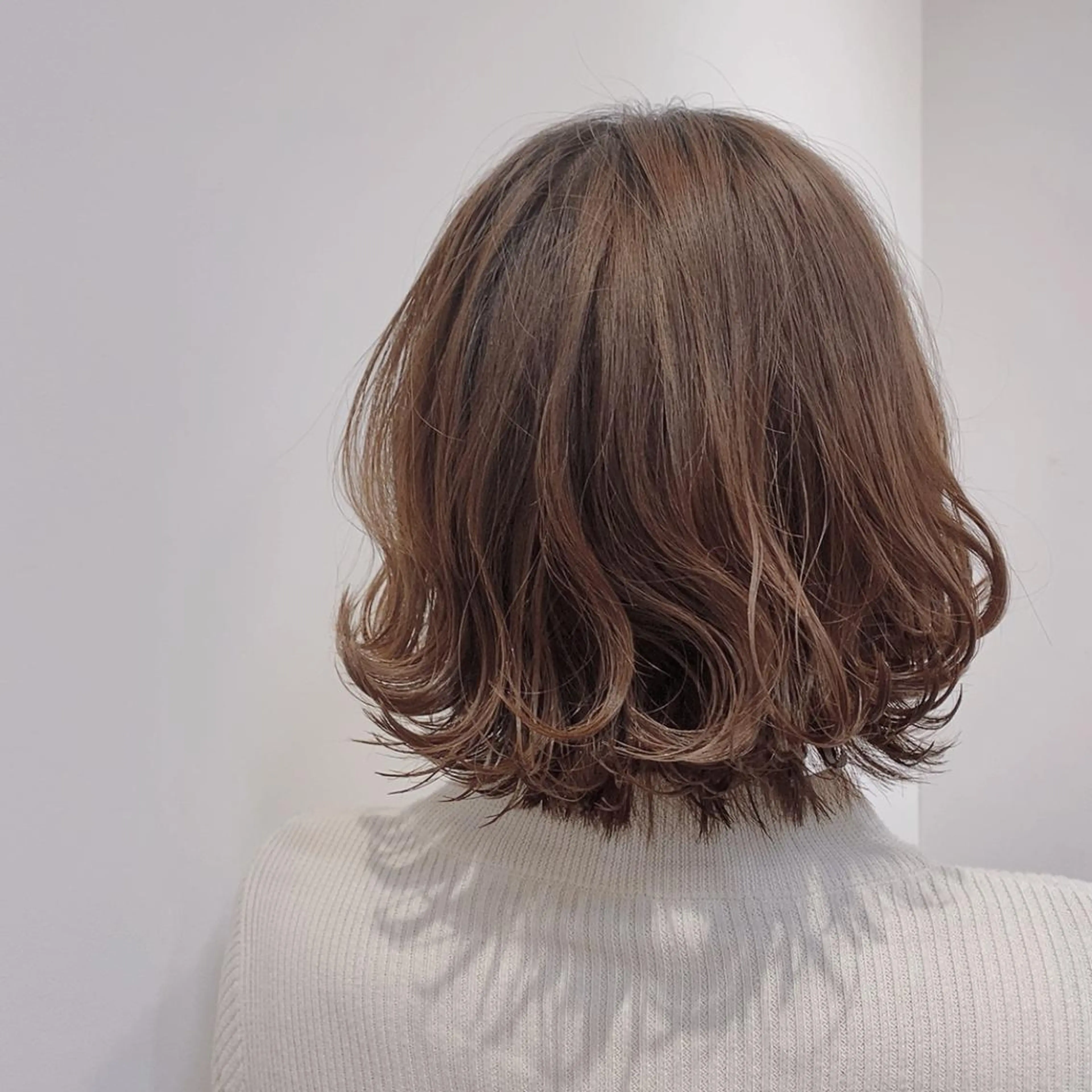 ミディアム 推しカラー🎨横浜 ブリーチ/ yuaのヘアスタイル