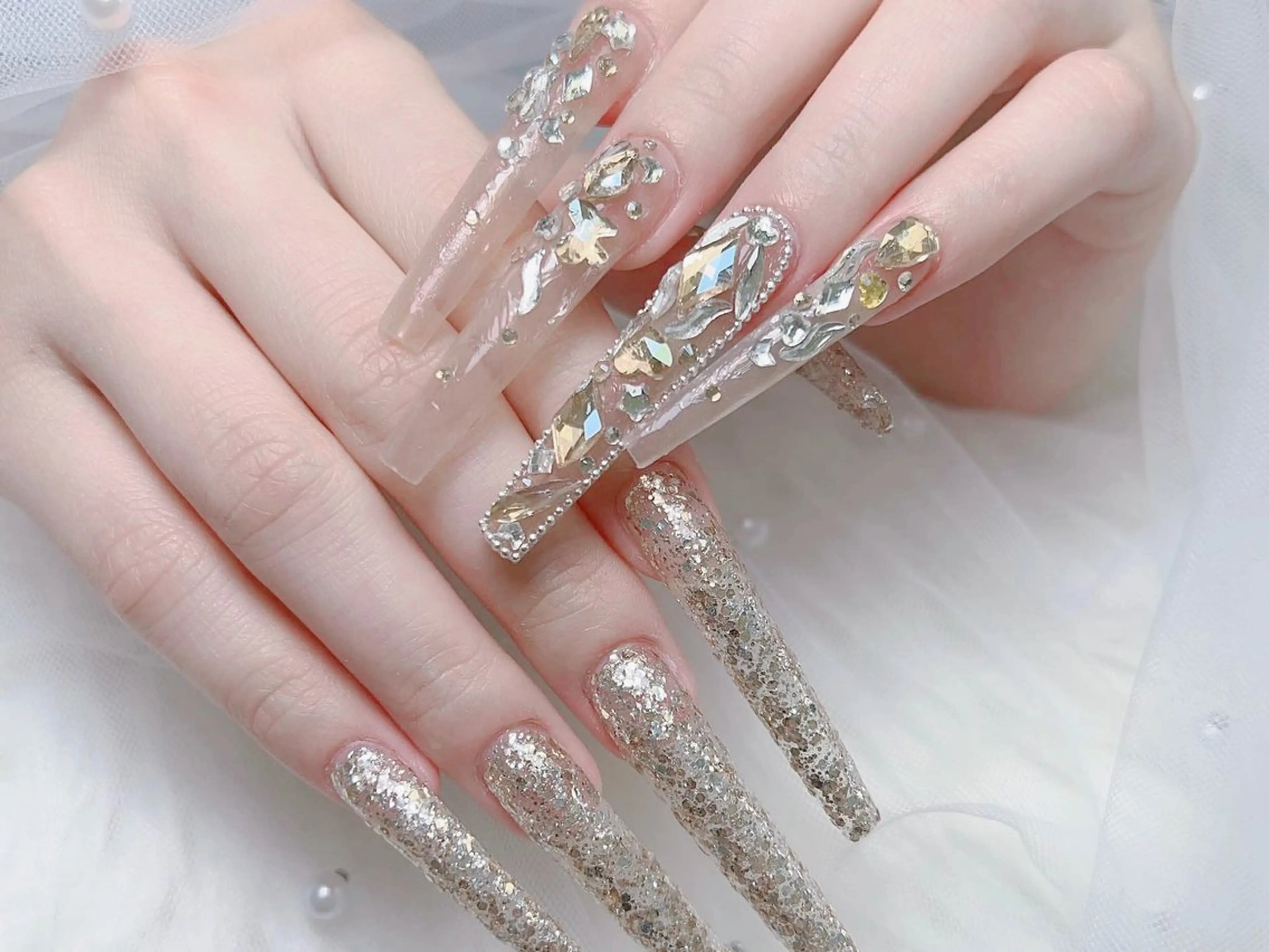 ネイル 成人式 ロングネイル マグネットネイル 大理石ネイル(マーブル) リボン ハンドネイル MoMoA Nail ネイル長さ出し専門店のネイルデザイン