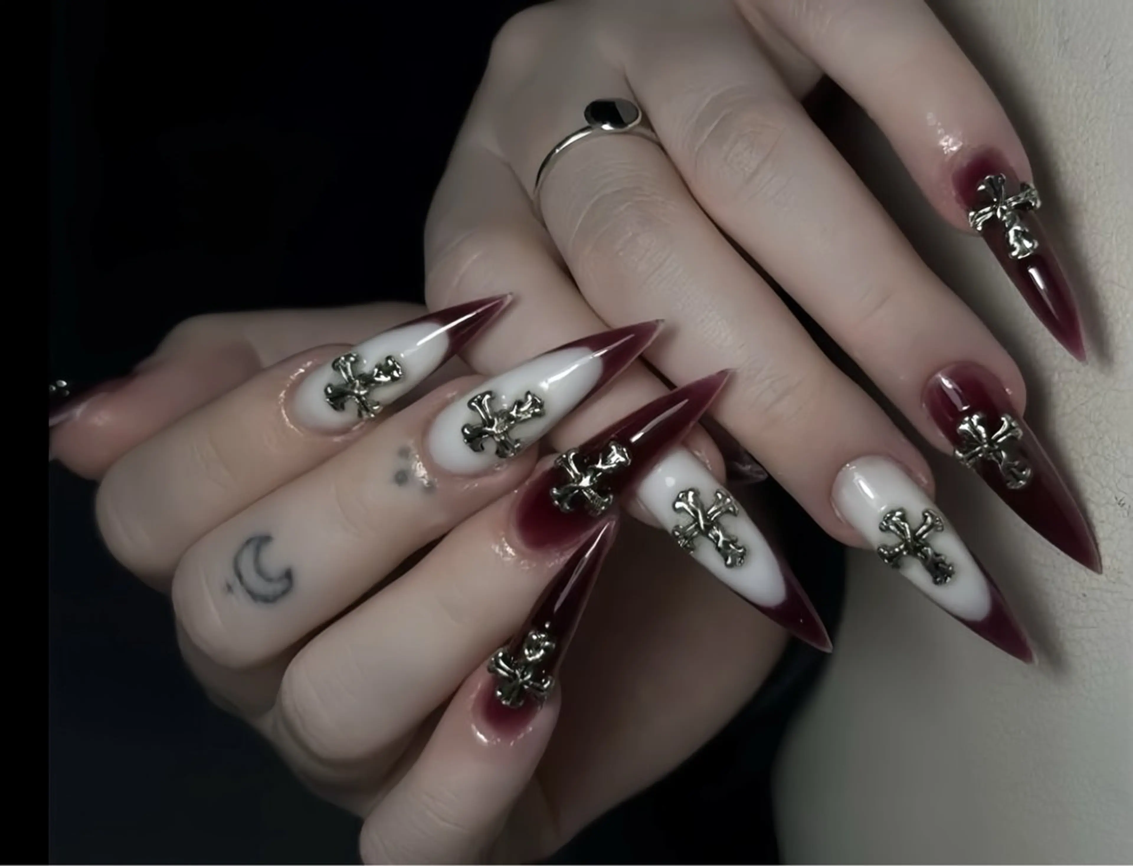 ネイル アートネイル ハロウィン ロングネイル スカルプネイル ネイルチップ ハンドネイル Rin Nail 新大久保店のネイルデザイン