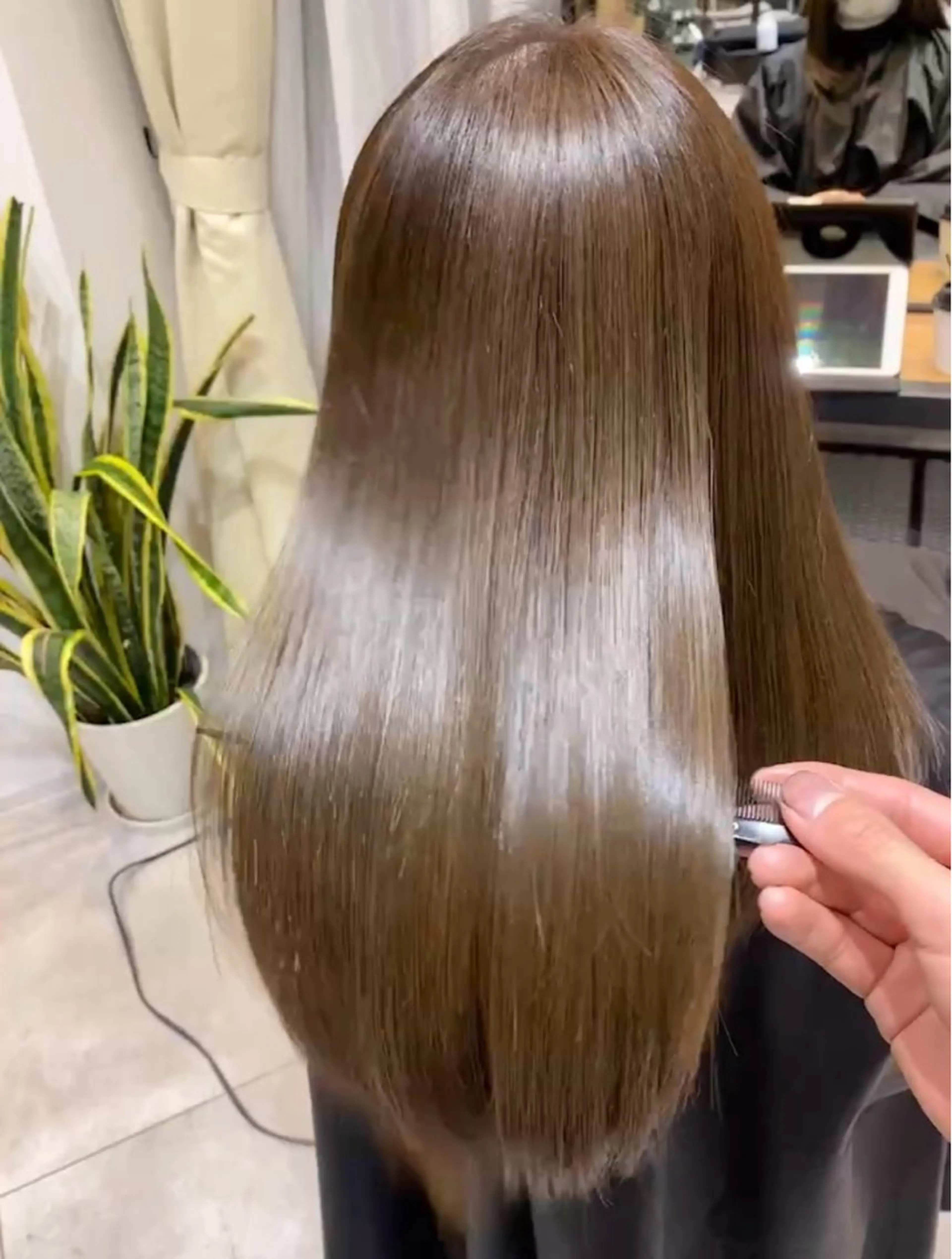 【髪質改善・美髪縮毛矯正】ダメージをケアするトリートメント付🤍　25000円→10000円の写真