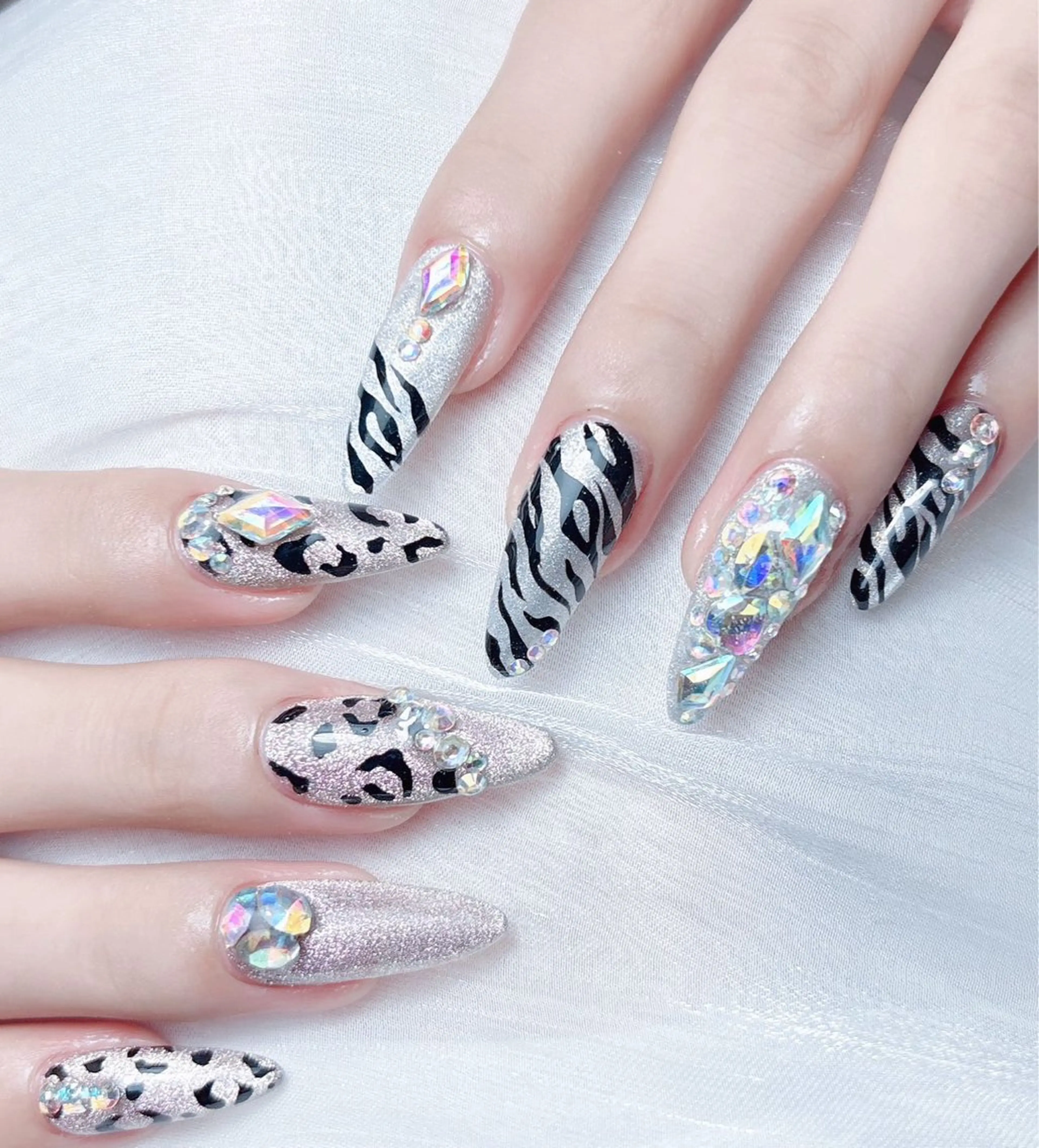 ネイル ハンドネイル M🌷nail 長さだし専門店のネイルデザイン