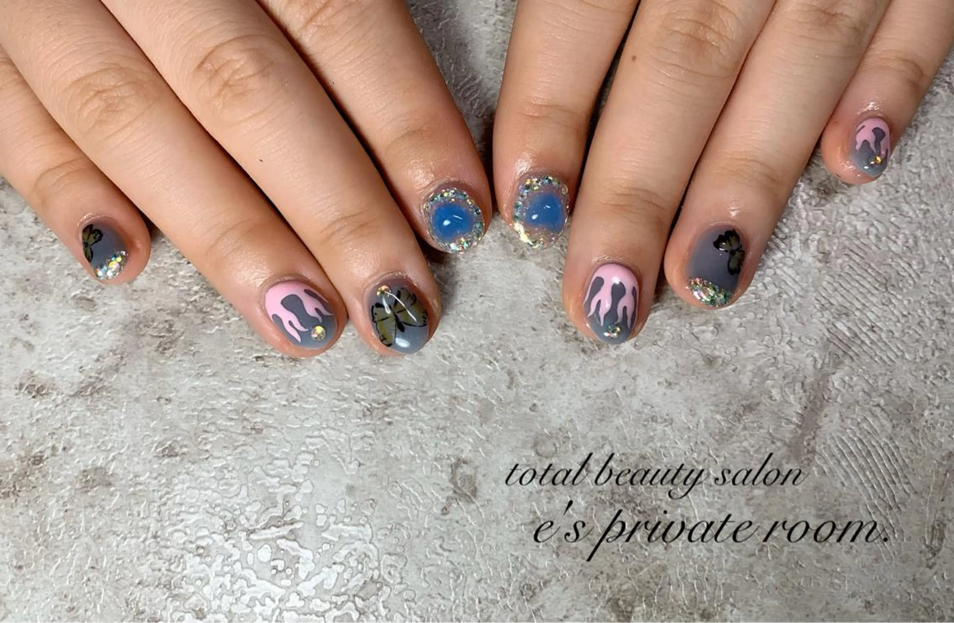 ネイル LAVISH nail salonのネイルデザイン