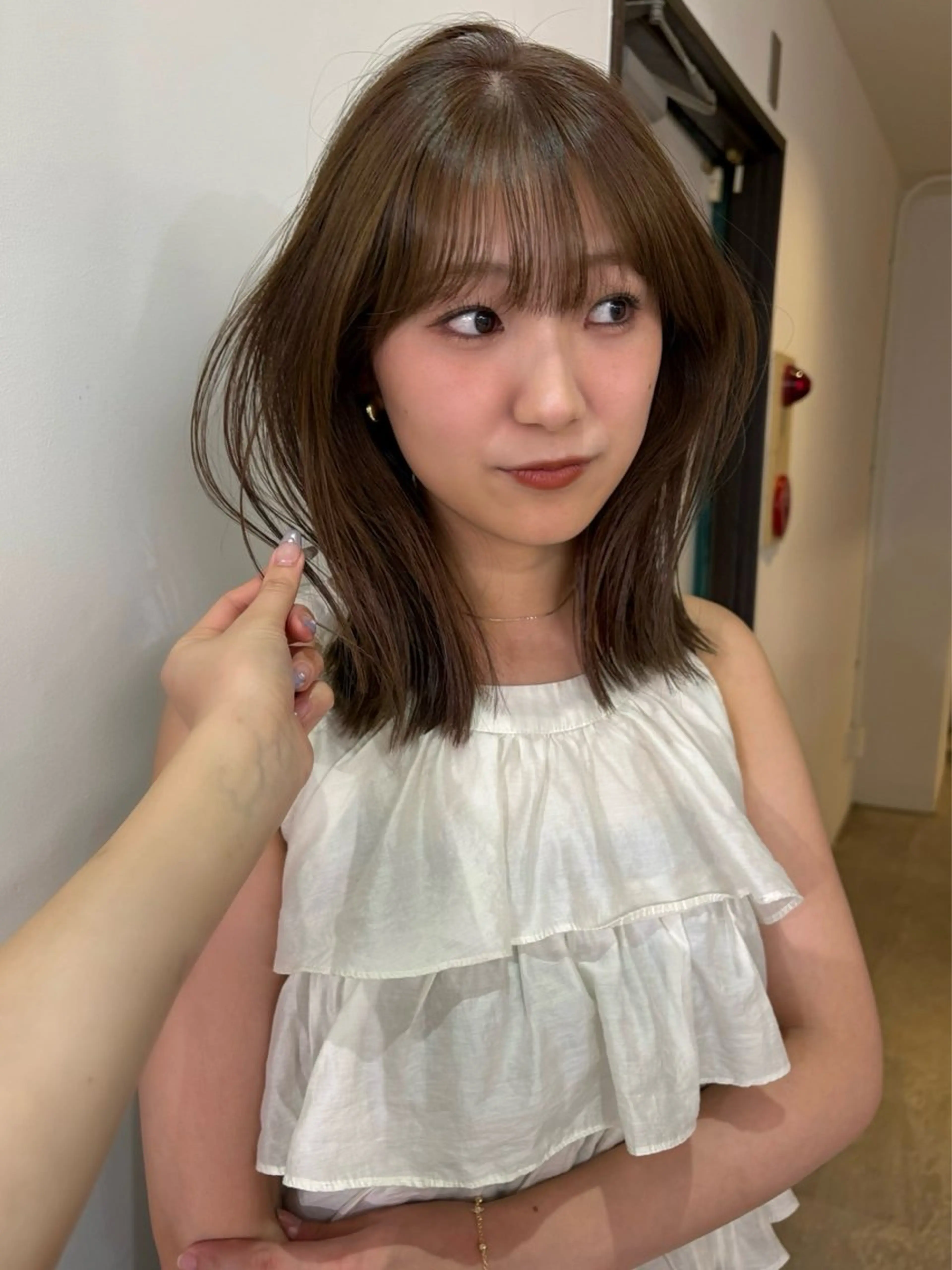 ミディアム カラー ヘアカラー Yuna/ブリーチ なしベージュのヘアスタイル