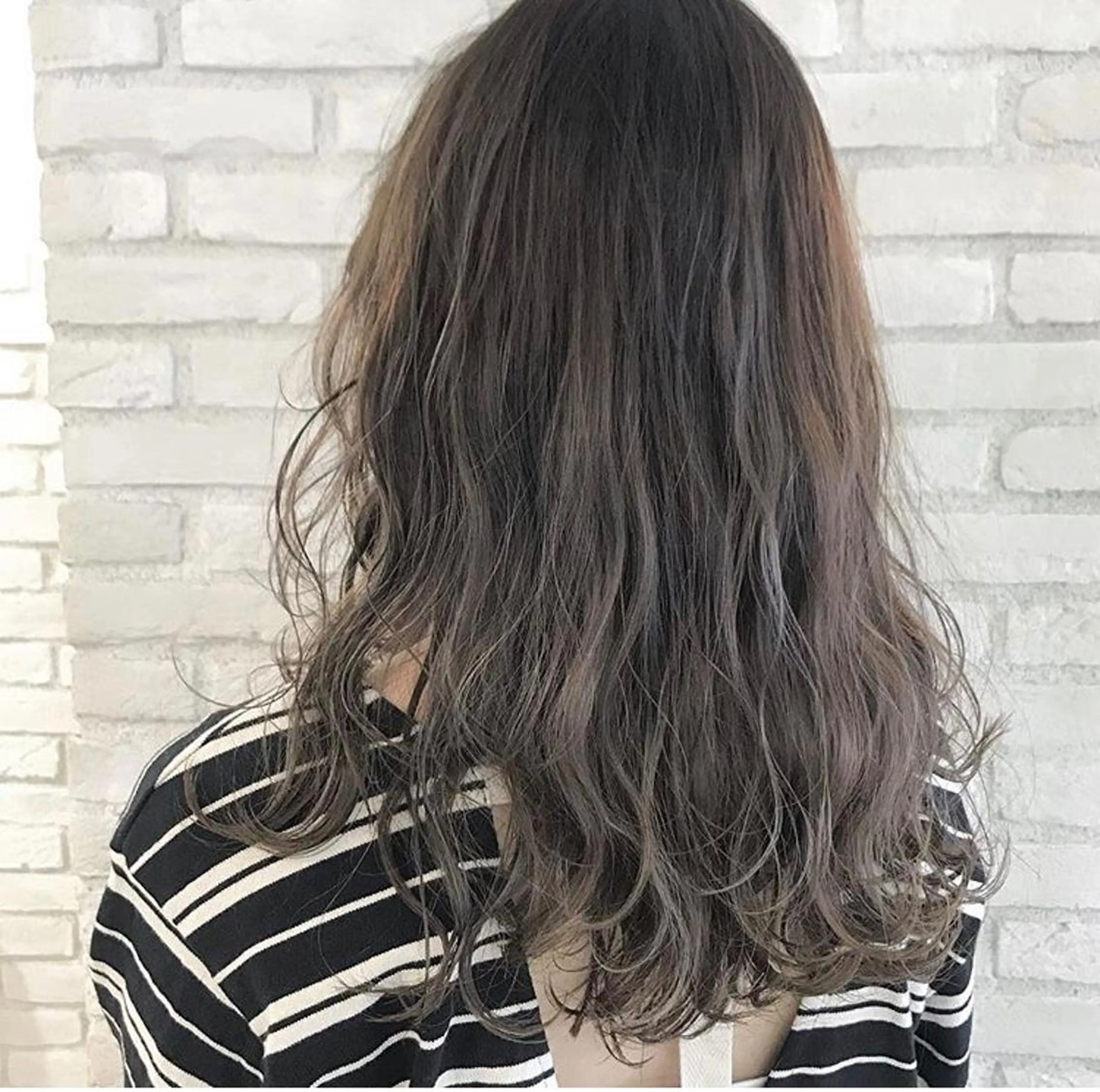 ロング 顔周りカット 伊 杏のヘアスタイル