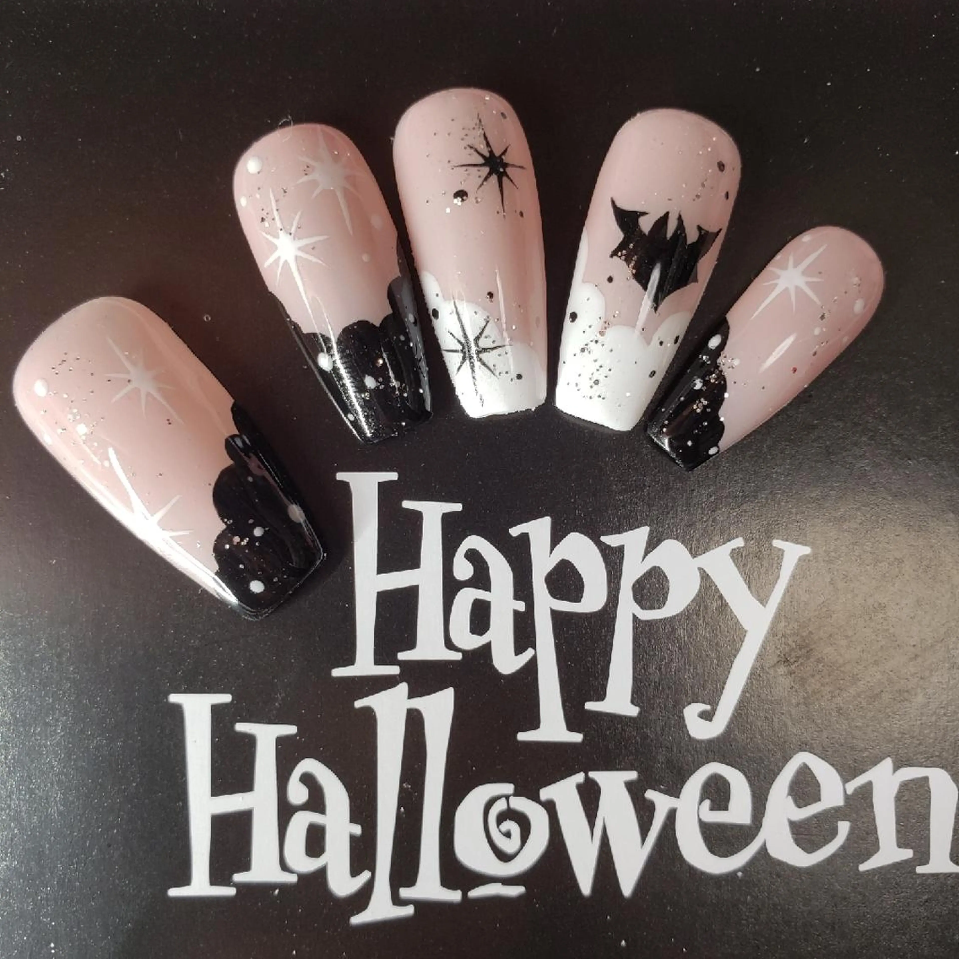 ミディアム ネイル ハンドネイル クロキ 。のネイルデザイン