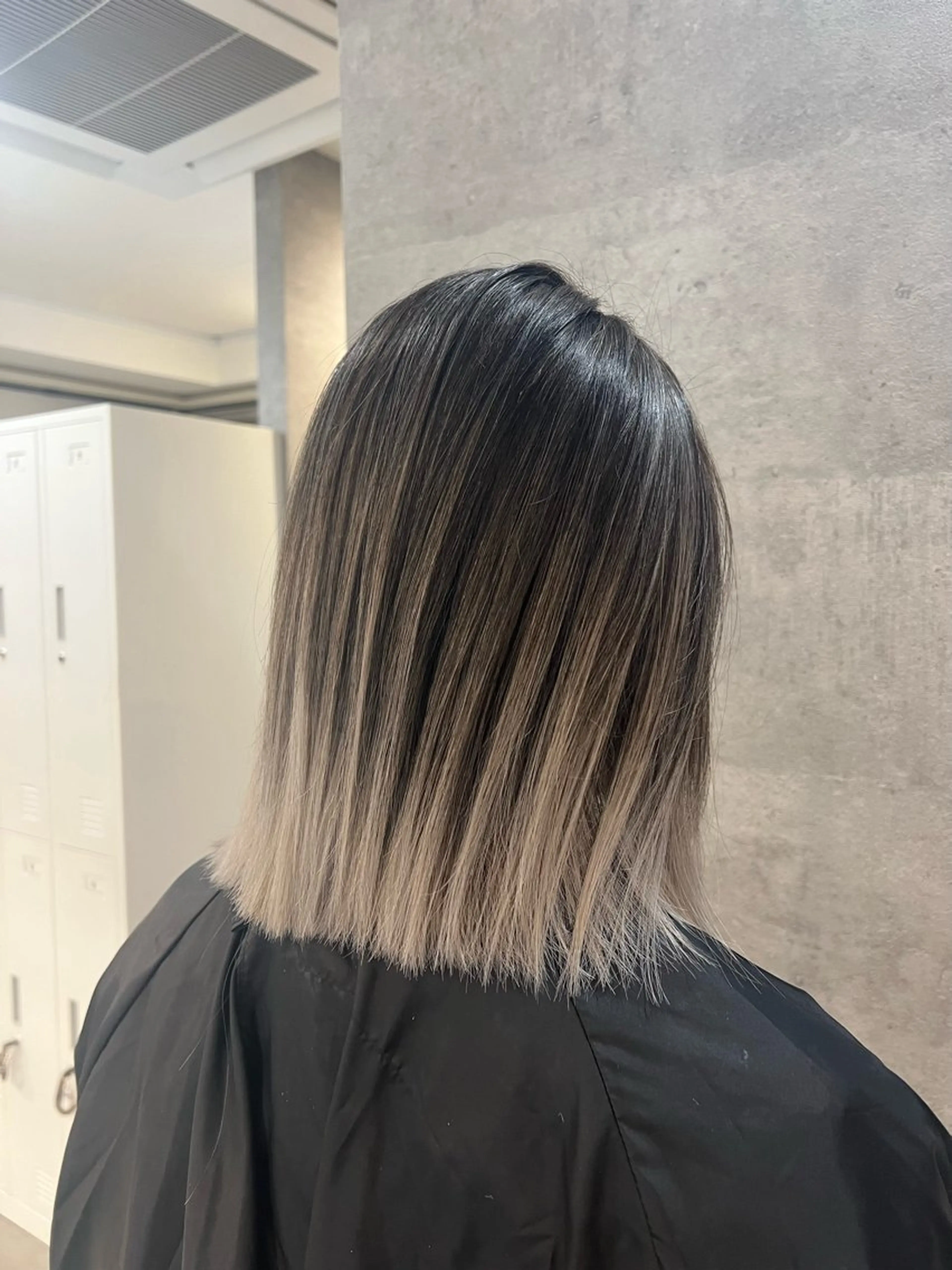 ミディアム カラー バレイヤージュ レイヤーカット 難波/ハイトーン 🦋AOI🦋のヘアスタイル