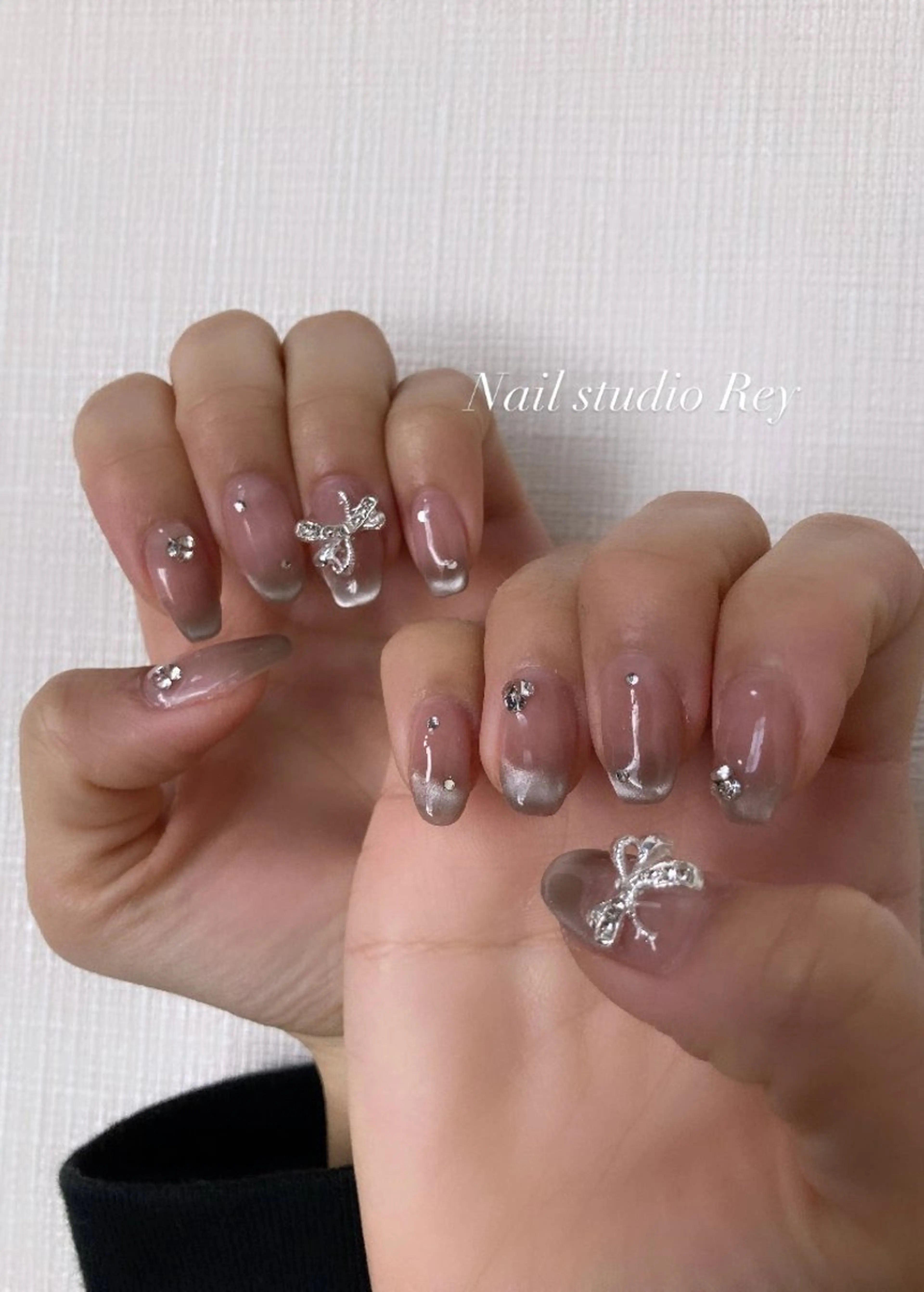 ネイル リボン ecrin (エクラン)のネイルデザイン