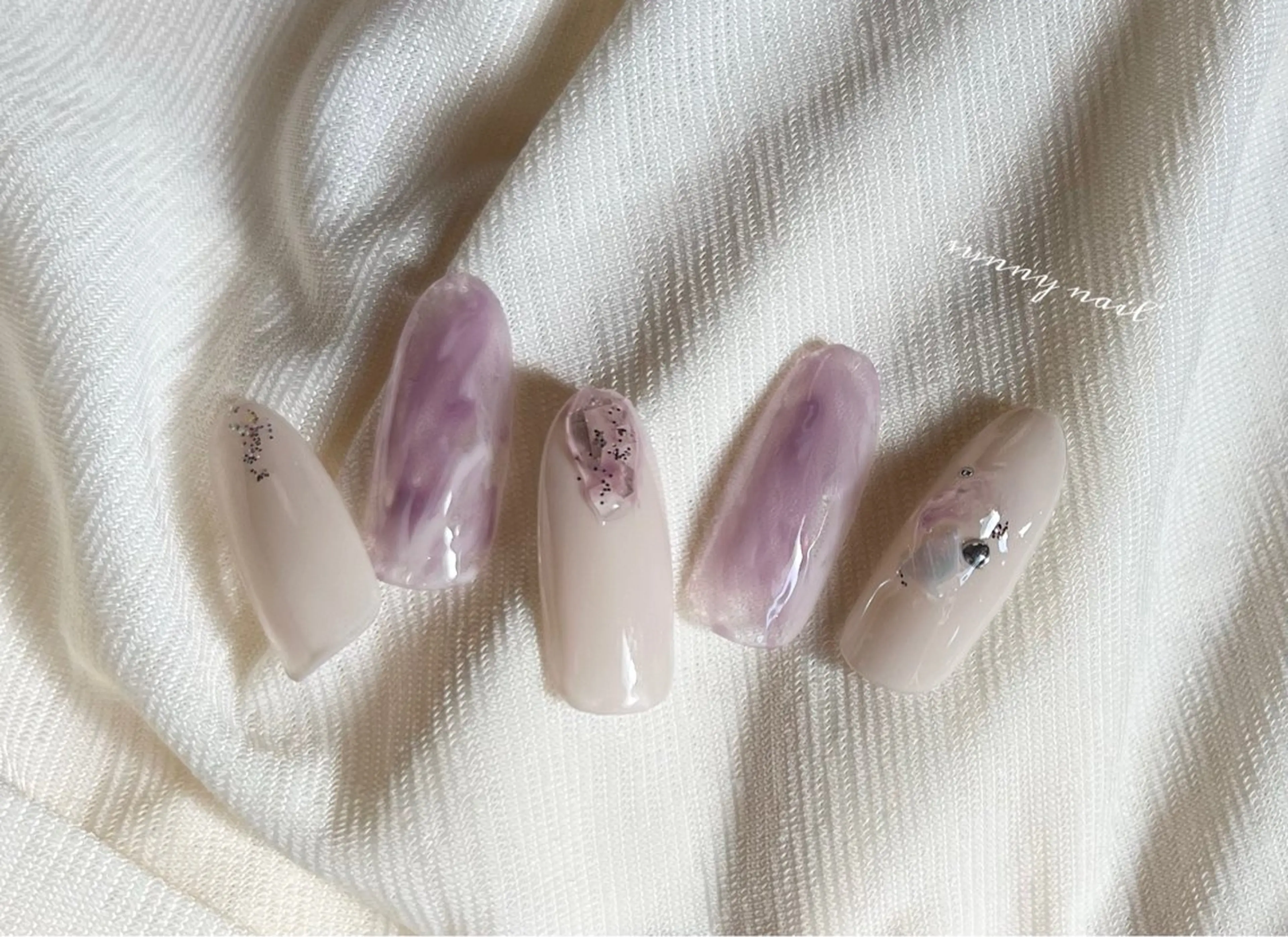 ネイル ジェルネイル 大理石ネイル(マーブル) パラジェル パープル 春ネイル sunny nailのネイルデザイン